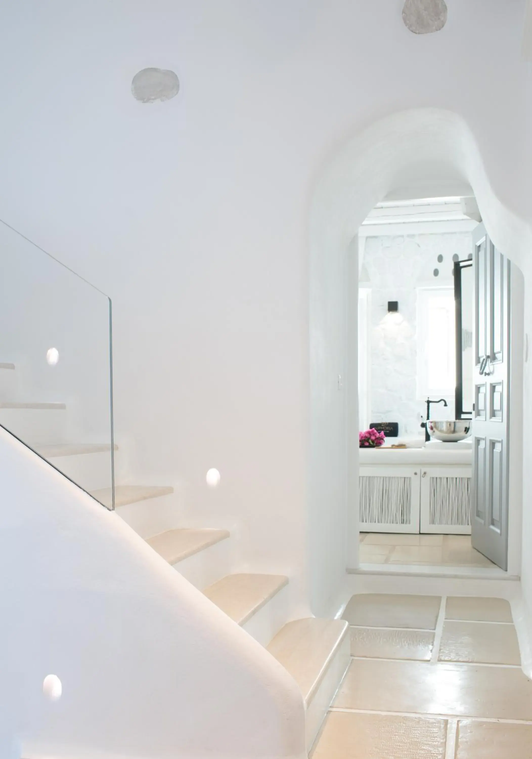 Facade/entrance, Bed in Euphoria Downtown Facade/entrance, Bed in Euphoria Downtown