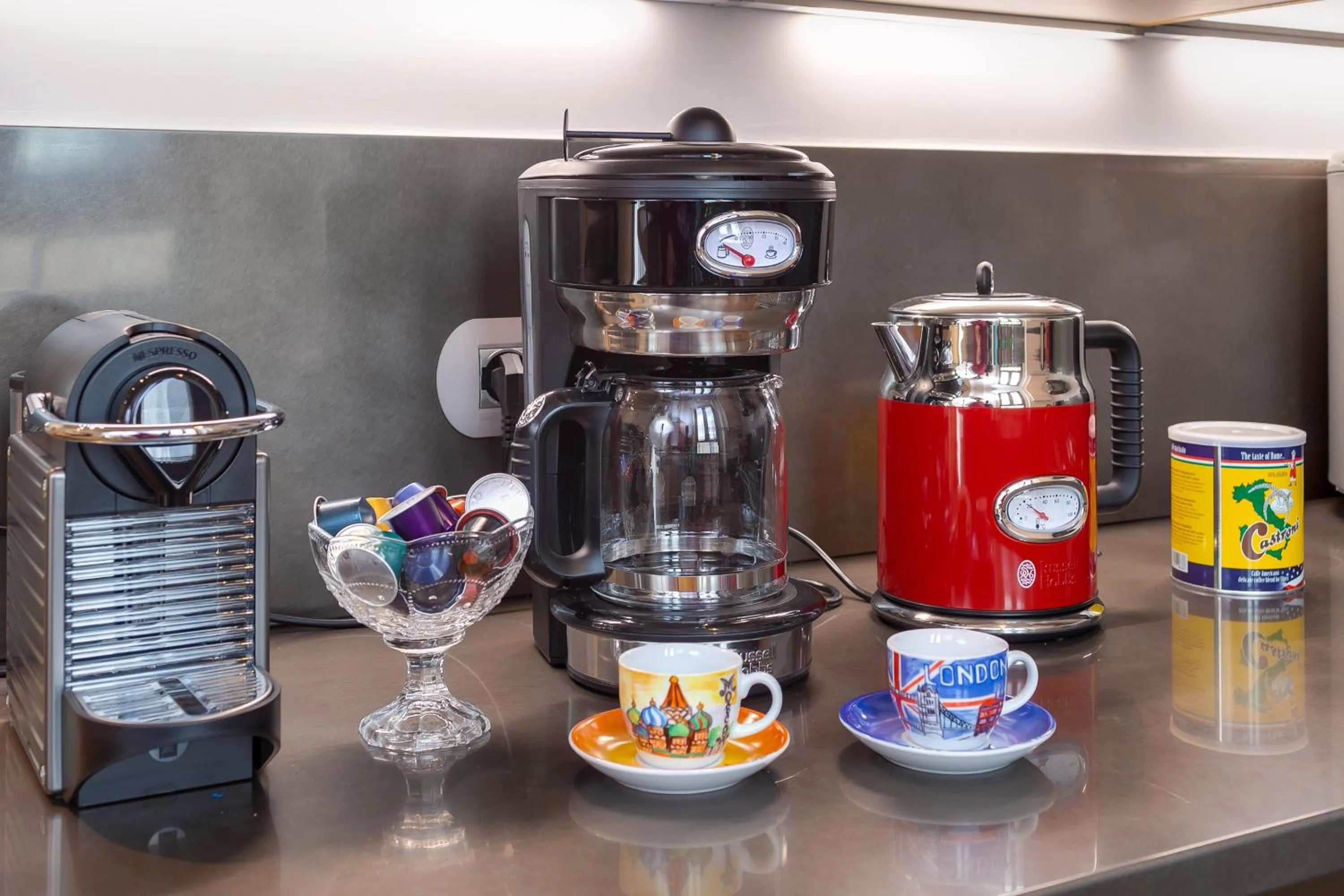 Coffee/tea facilities in One & Only Buonarroti Suite