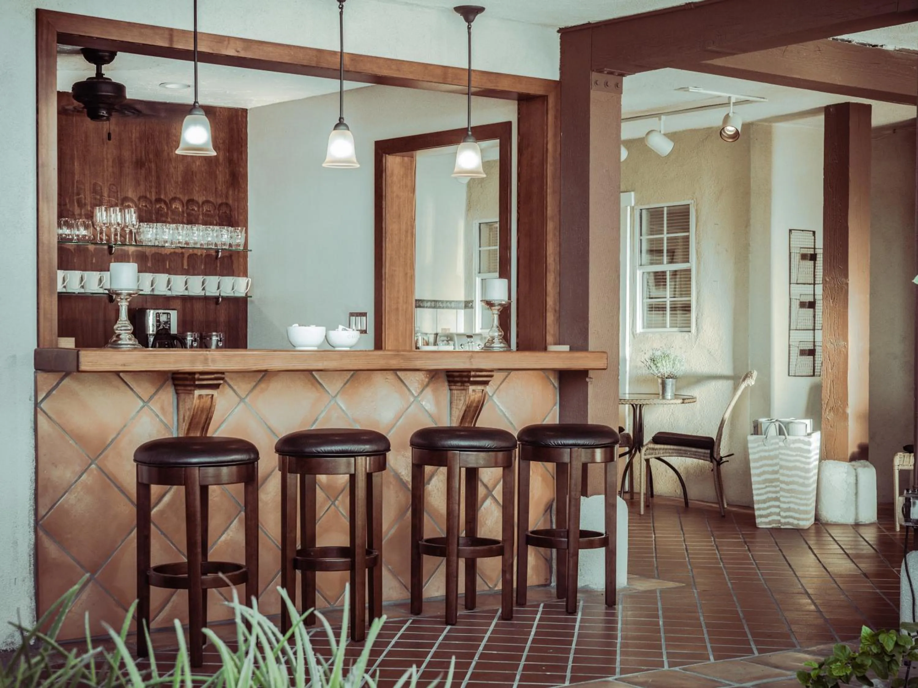 Communal kitchen in La Maison Hotel - Adults Only