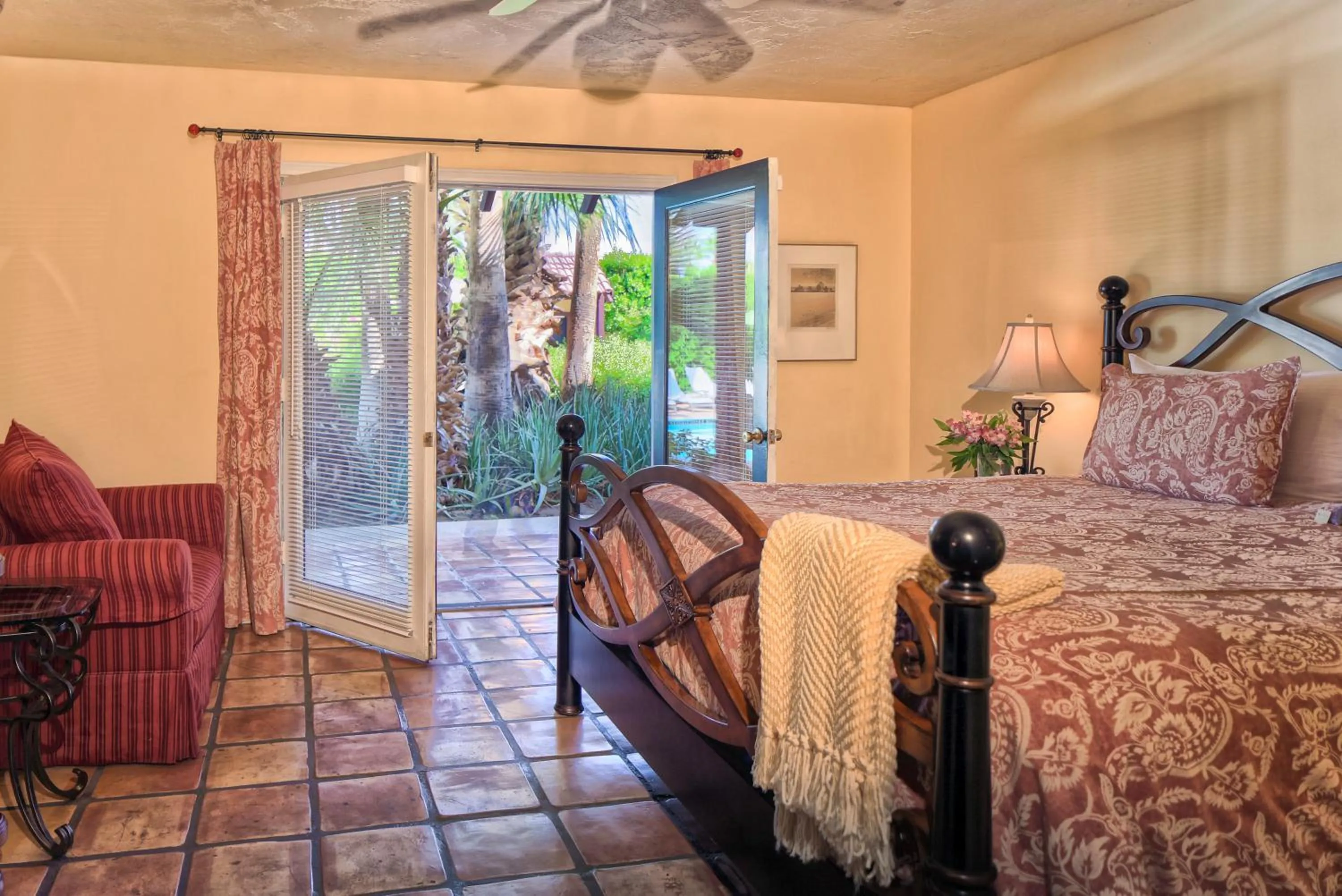 Photo of the whole room, Bed in La Maison Hotel - Adults Only