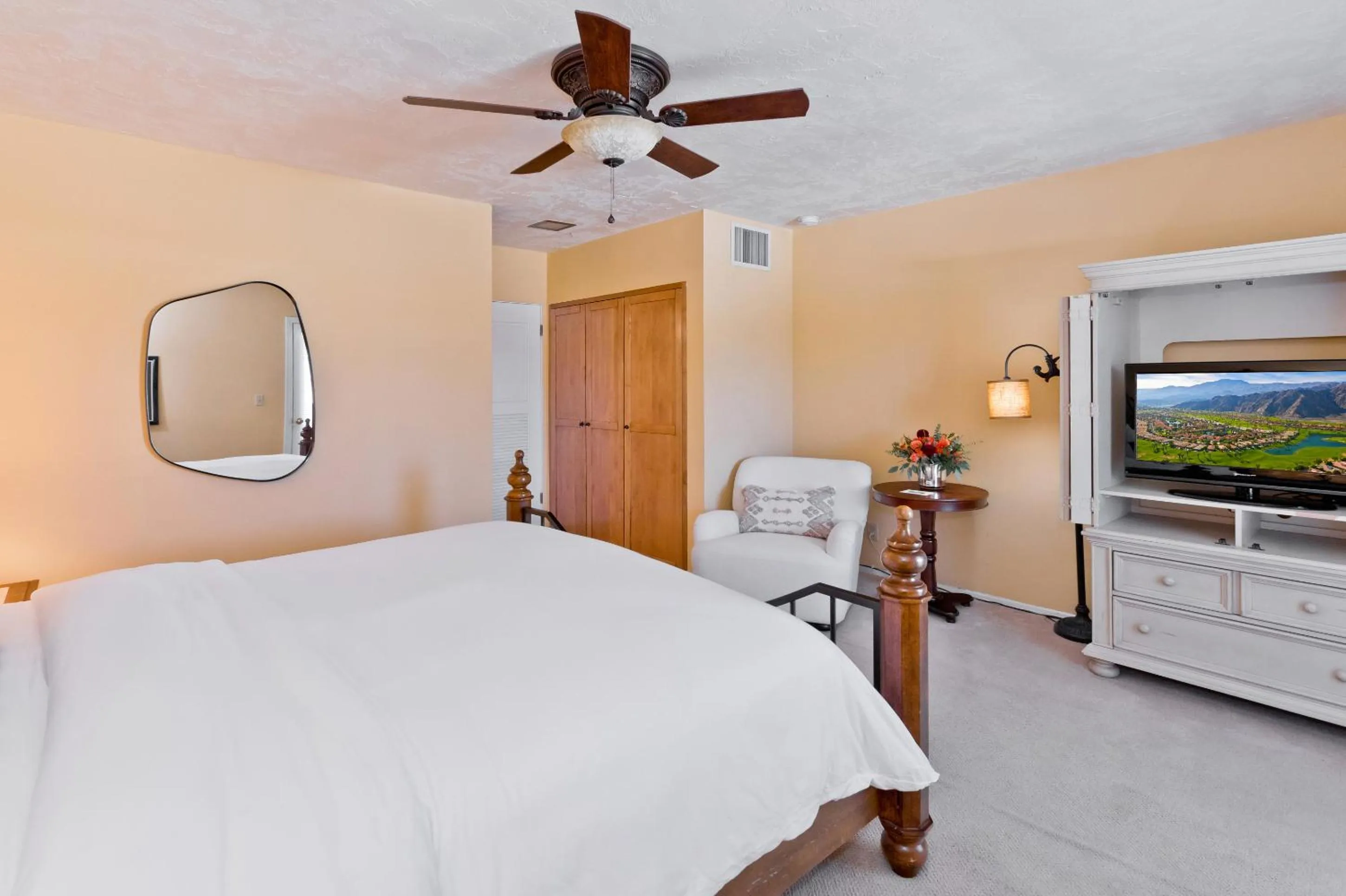 TV and multimedia, Bed in La Maison Hotel - Adults Only