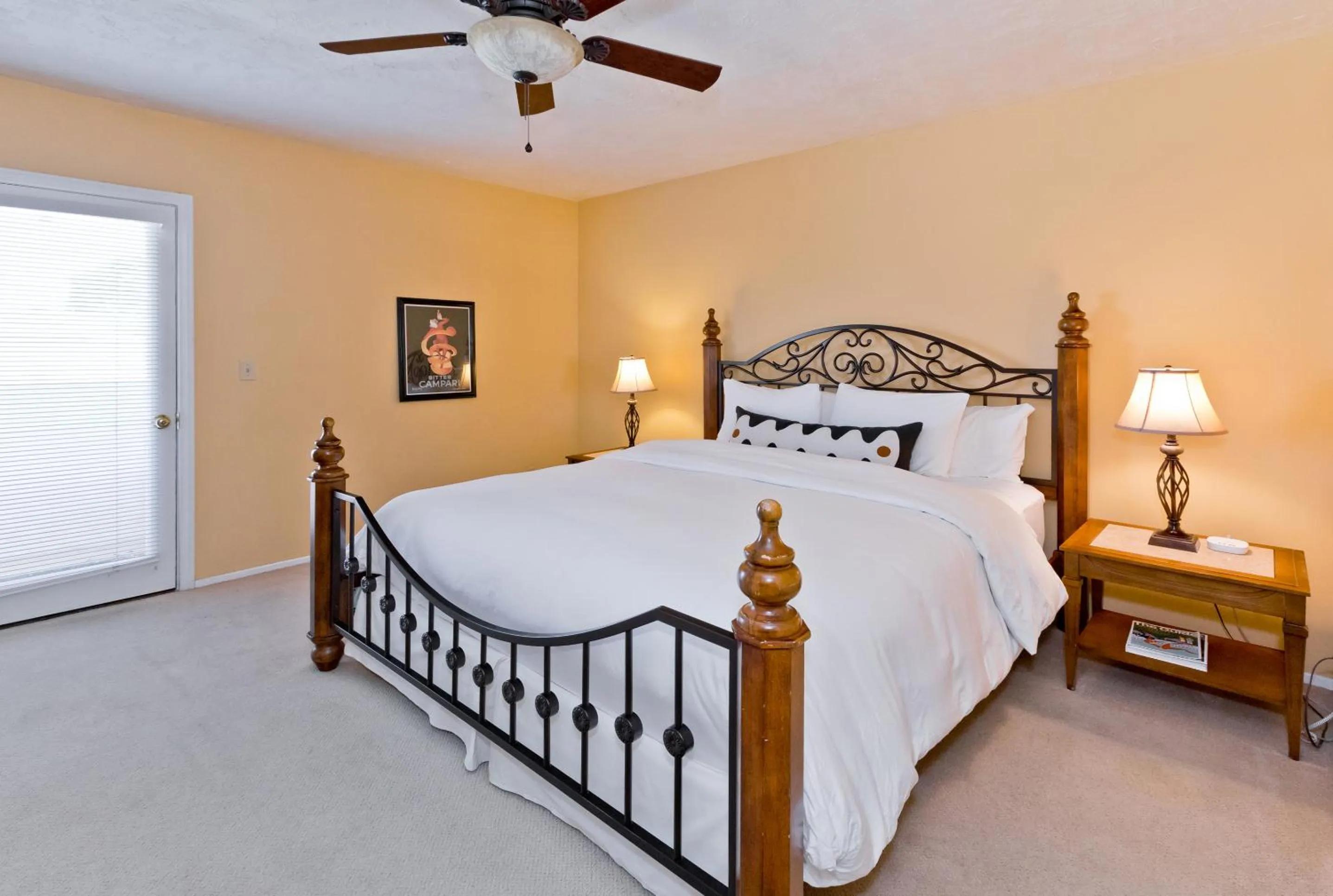 Bed in La Maison Hotel - Adults Only