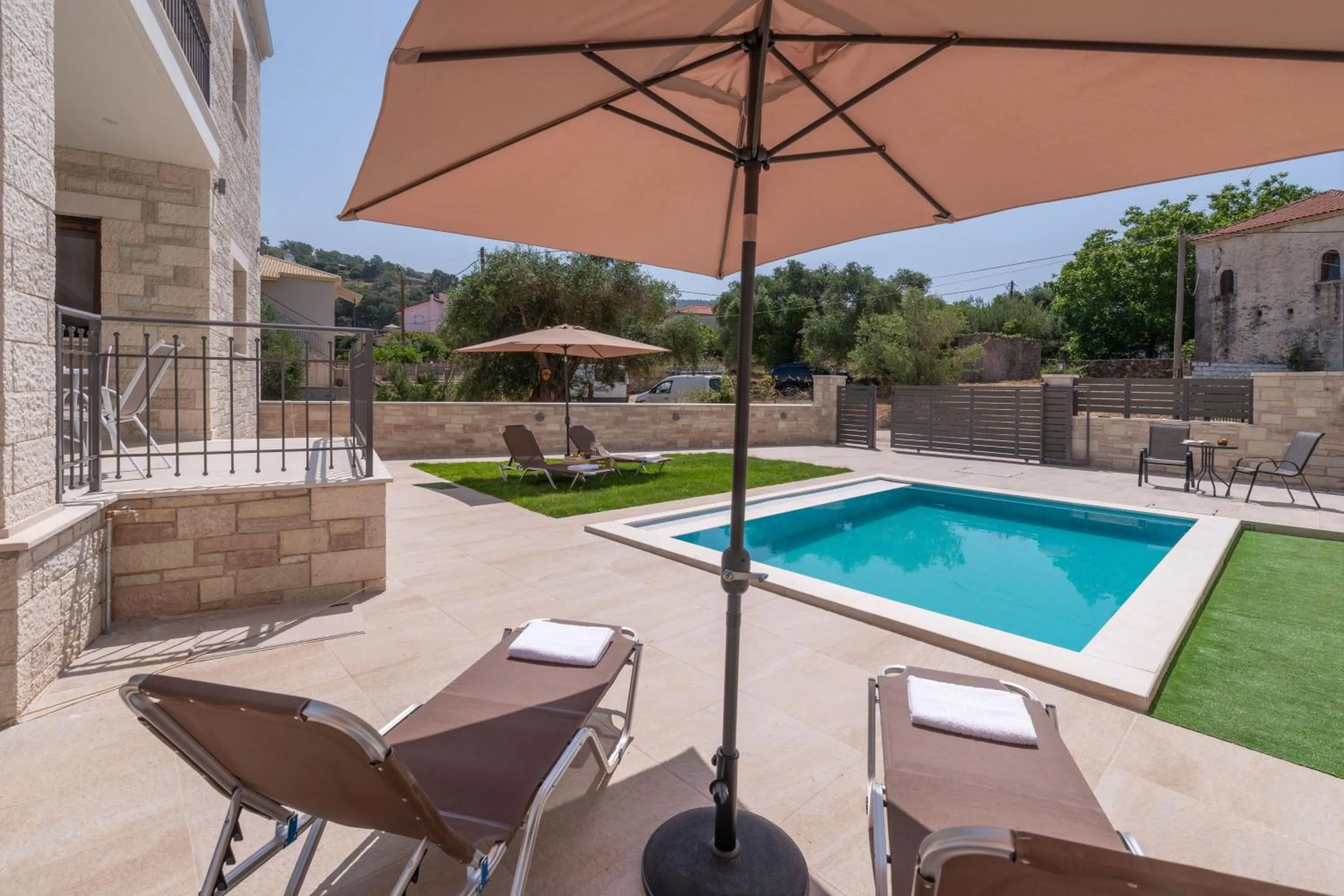 Tesoro luxury apartments