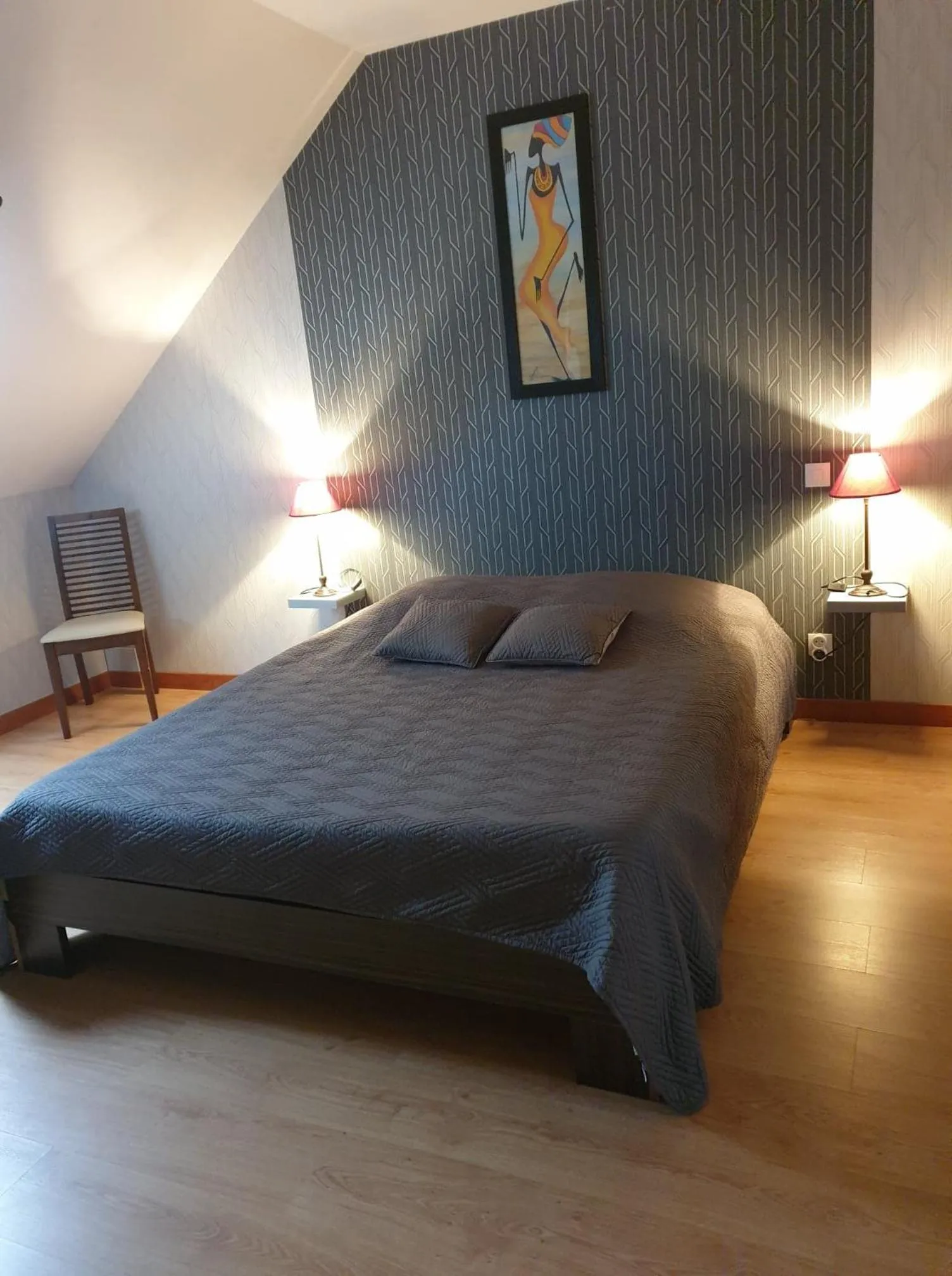 Photo of the whole room, Bed in AU FIL DES LACS