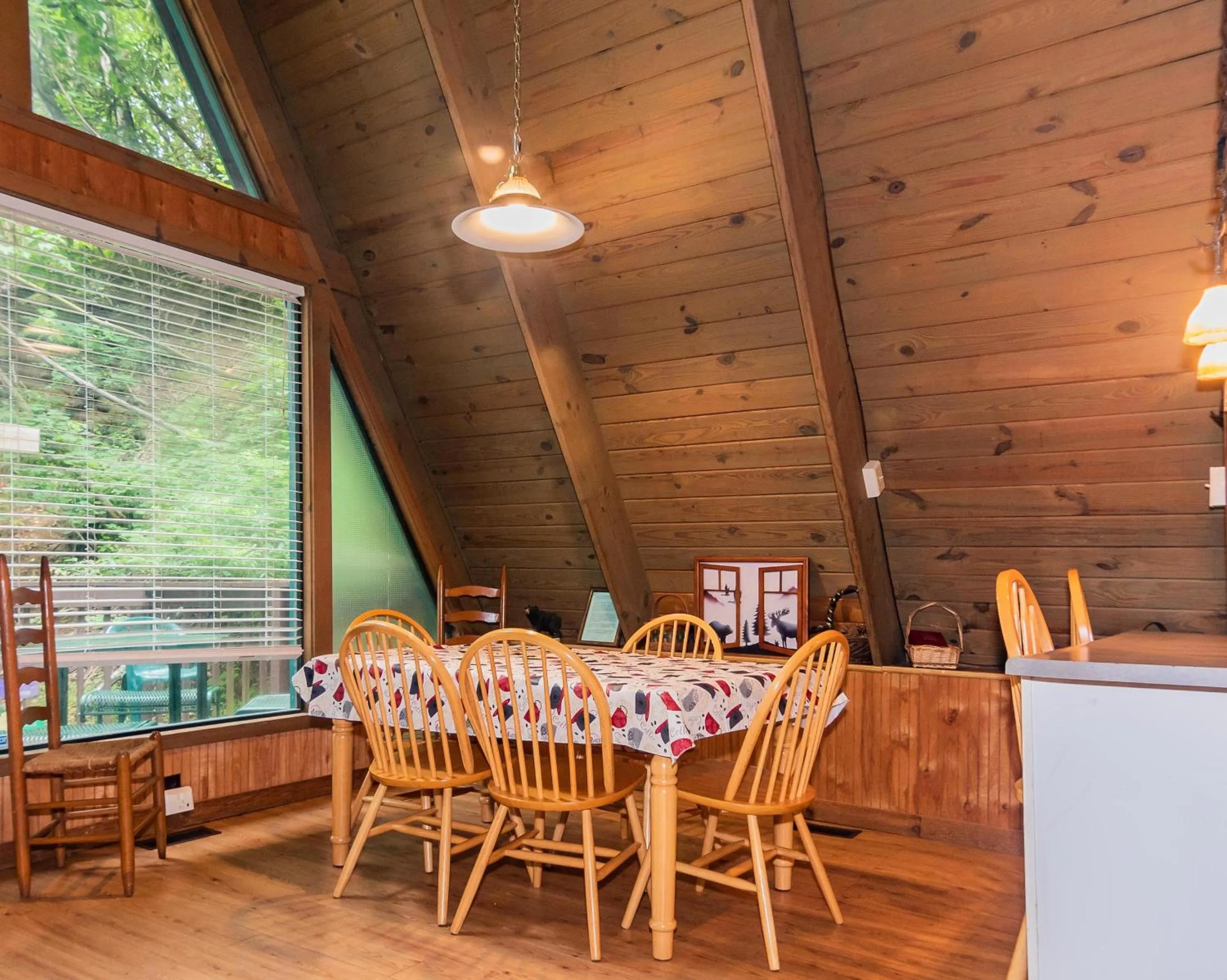 Smoky Bear Hideaway