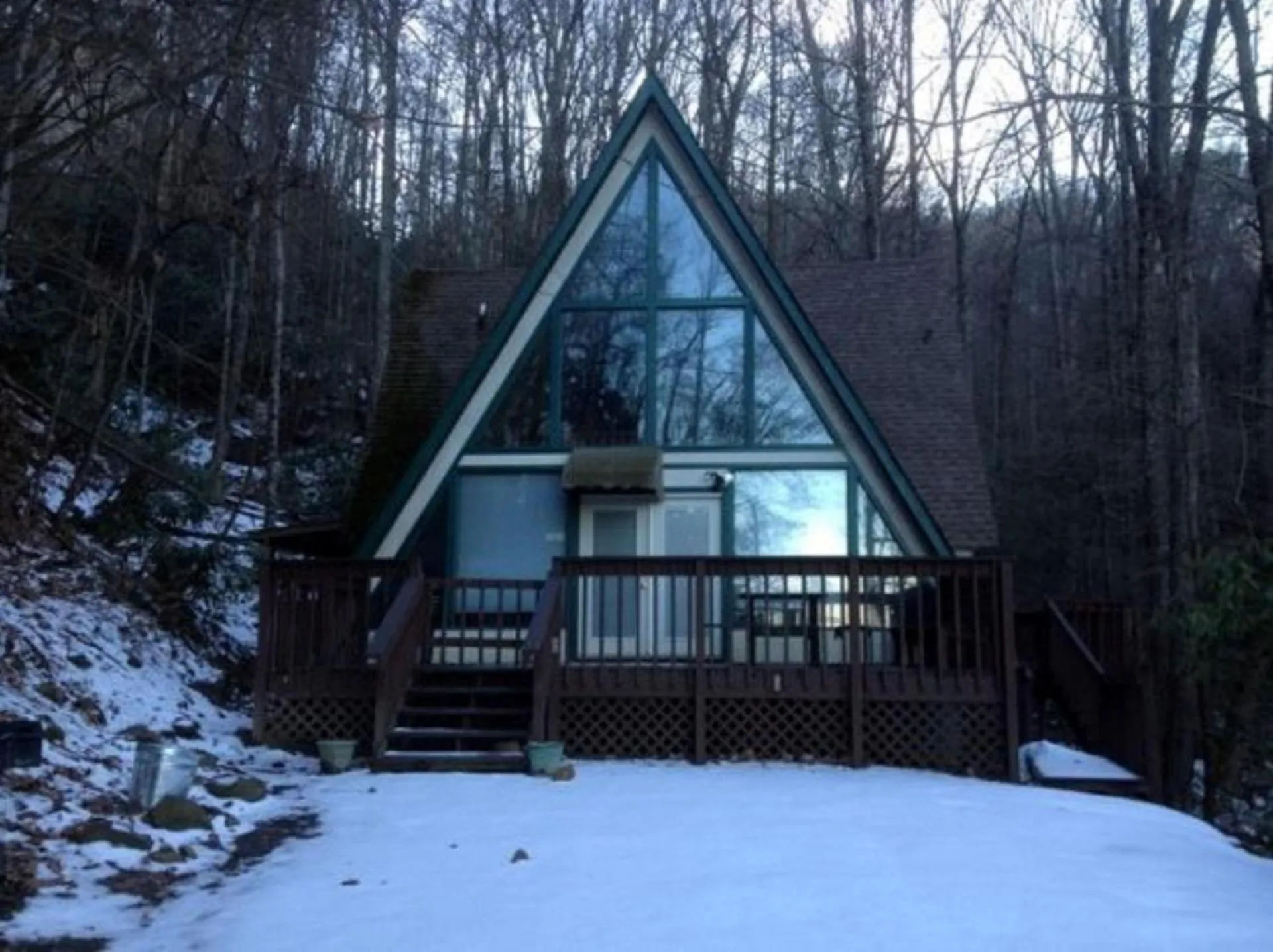 Smoky Bear Hideaway