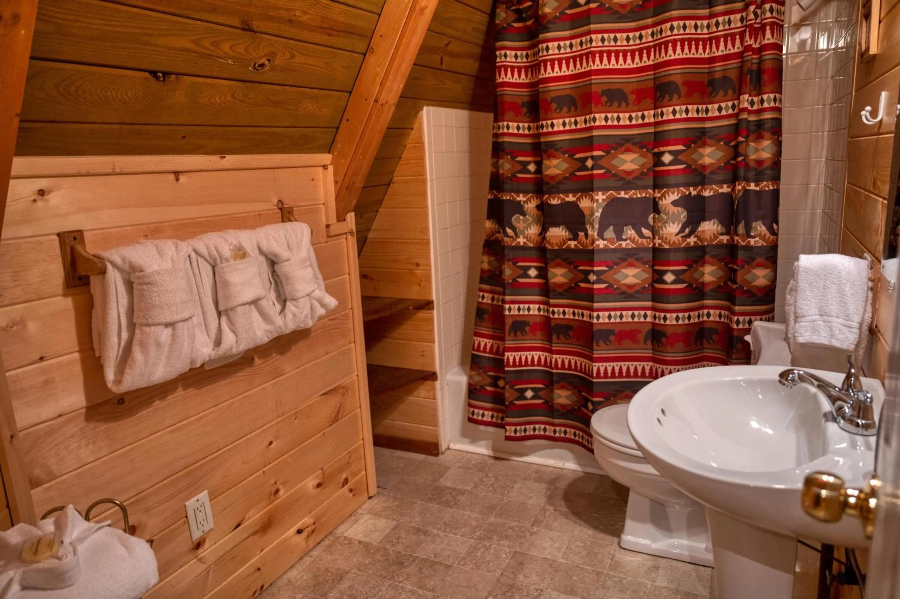 Smoky Bear Hideaway