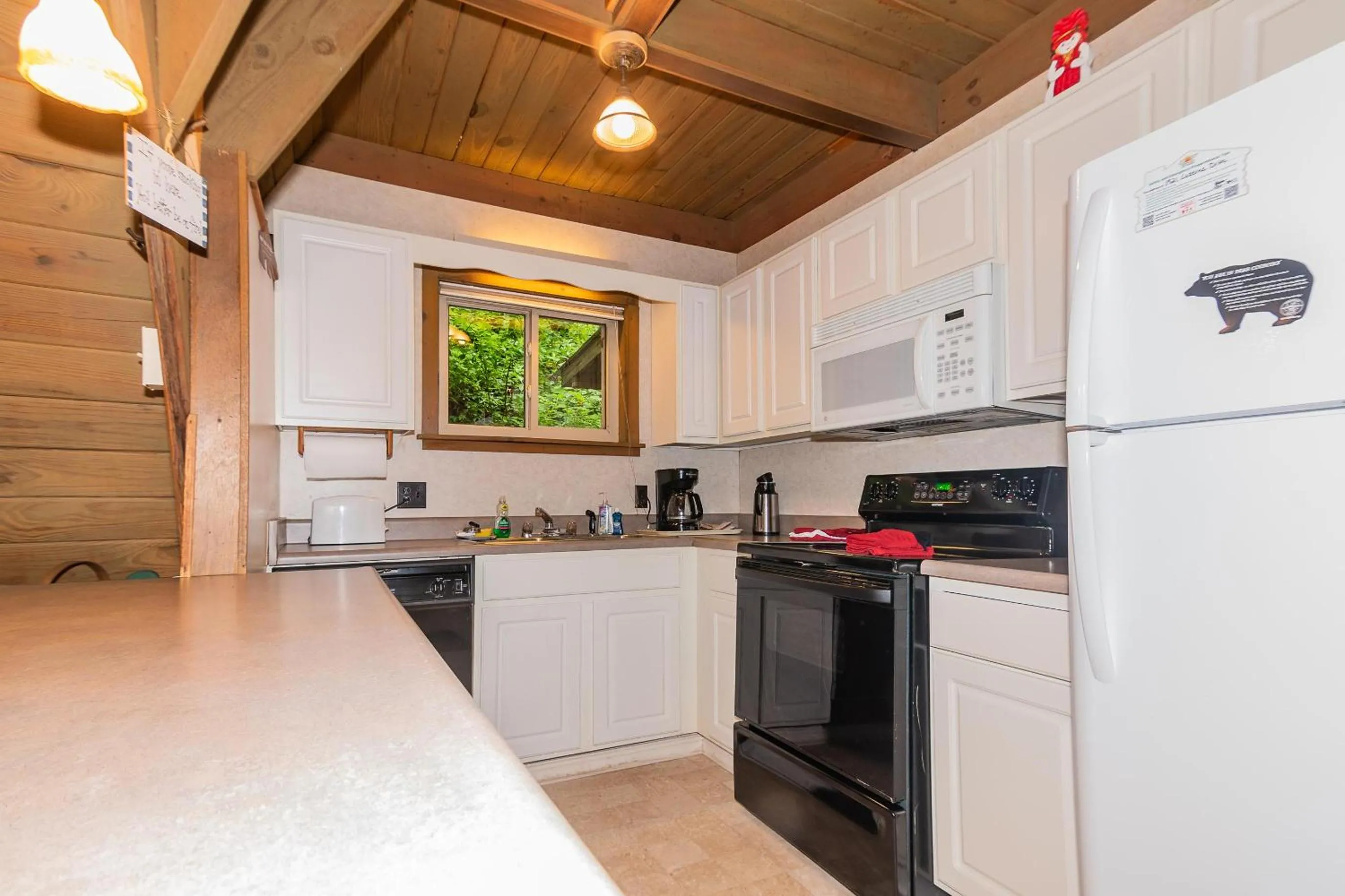 Smoky Bear Hideaway