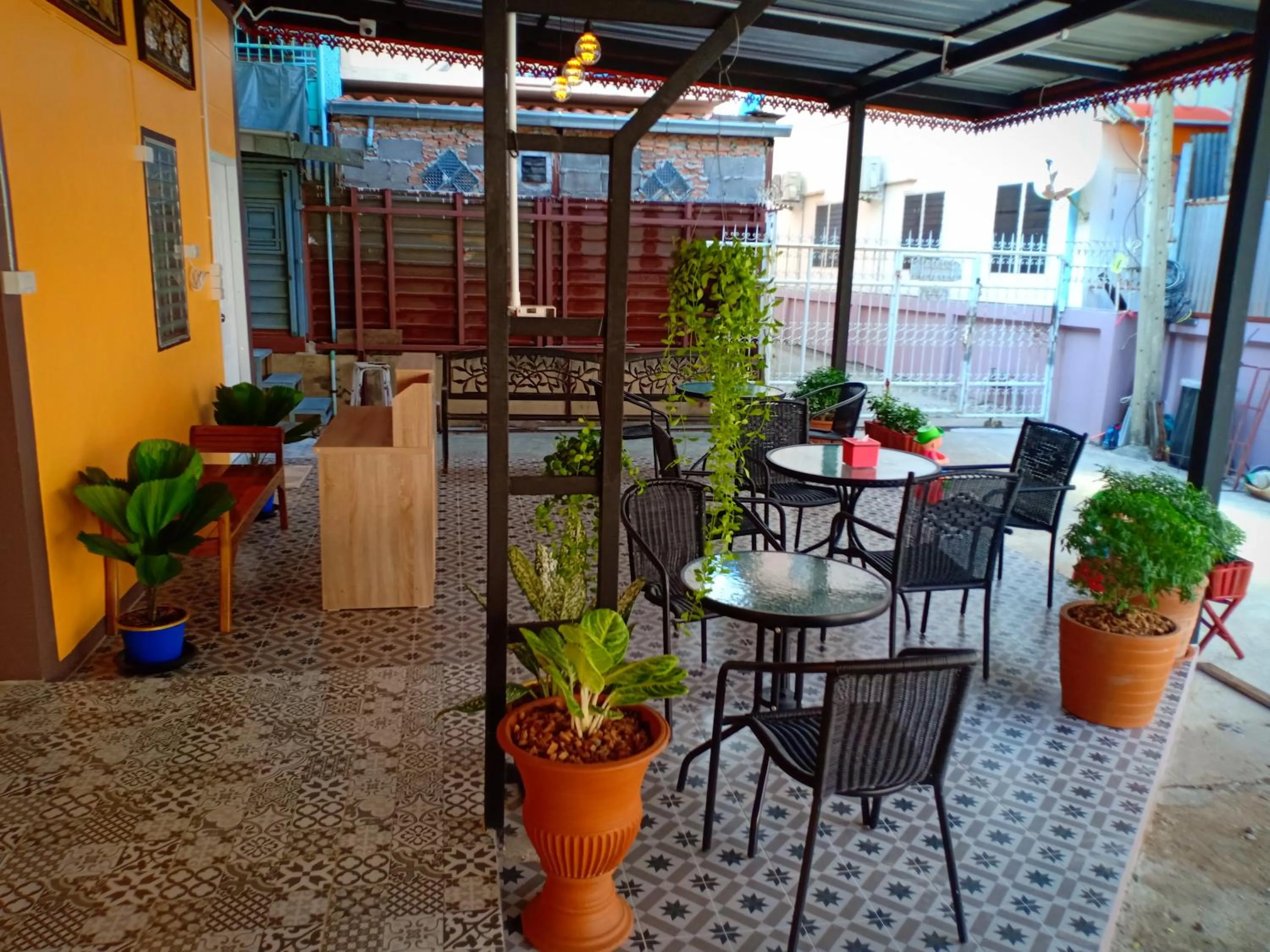Seating area in Siri Guesthouse