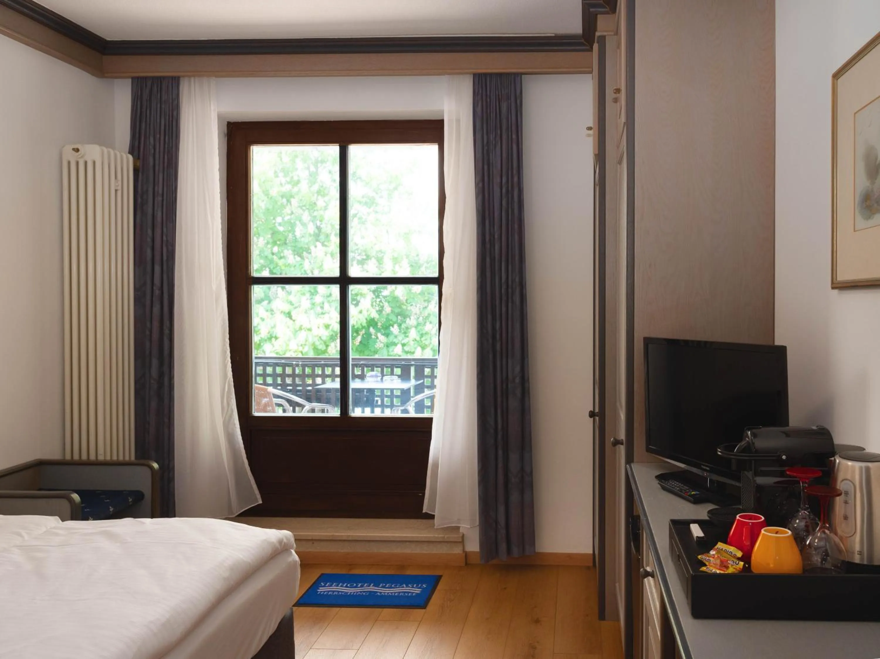 Photo of the whole room in Seehotel Pegasus