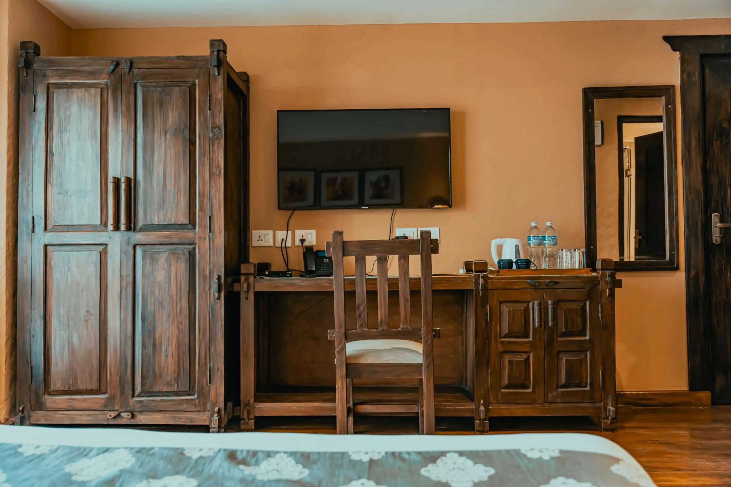 wardrobe in Hotel Thamel House - 6 km from Boudhanath Stupa, Kathmandu