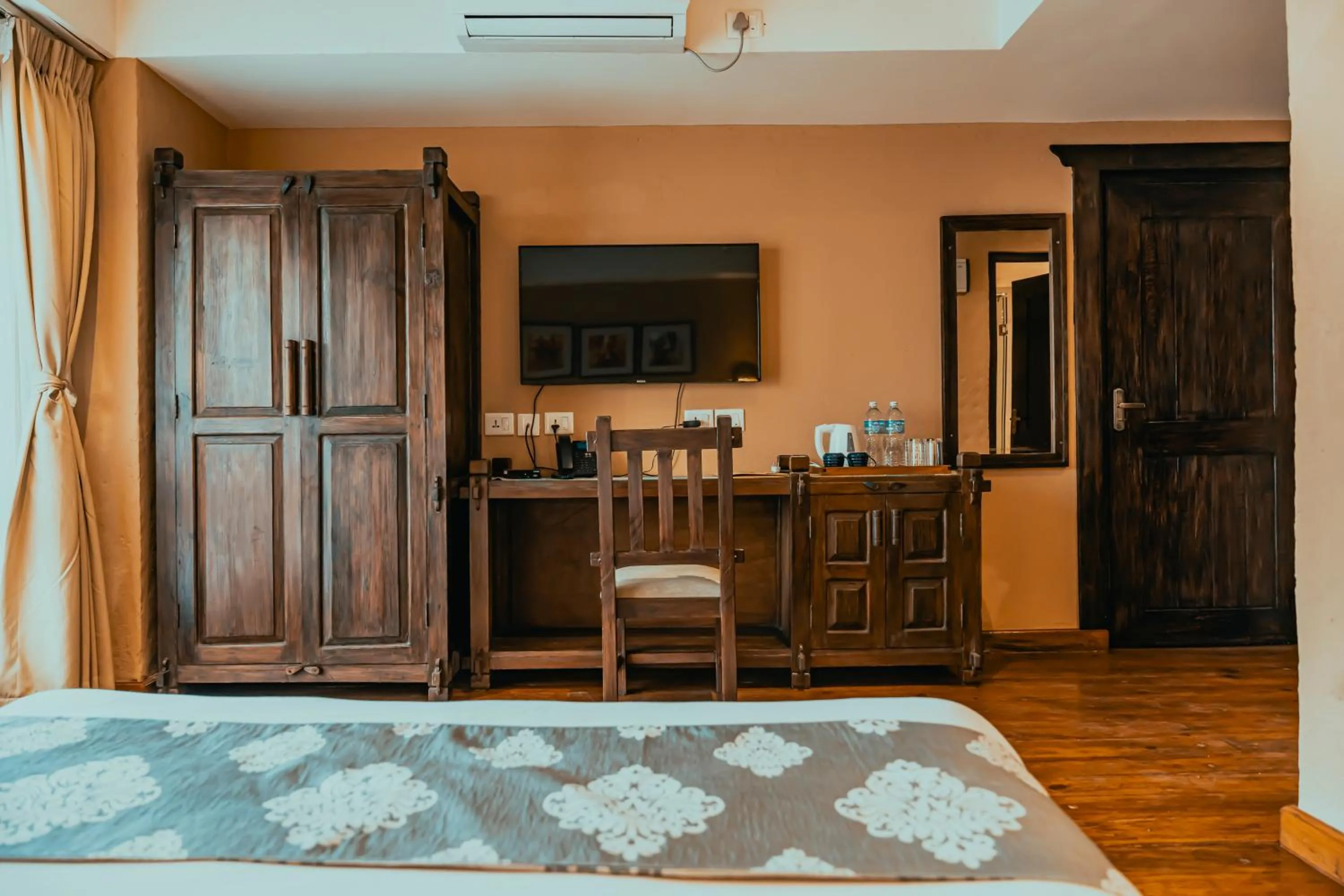 TV and multimedia in Hotel Thamel House - 6 km from Boudhanath Stupa, Kathmandu