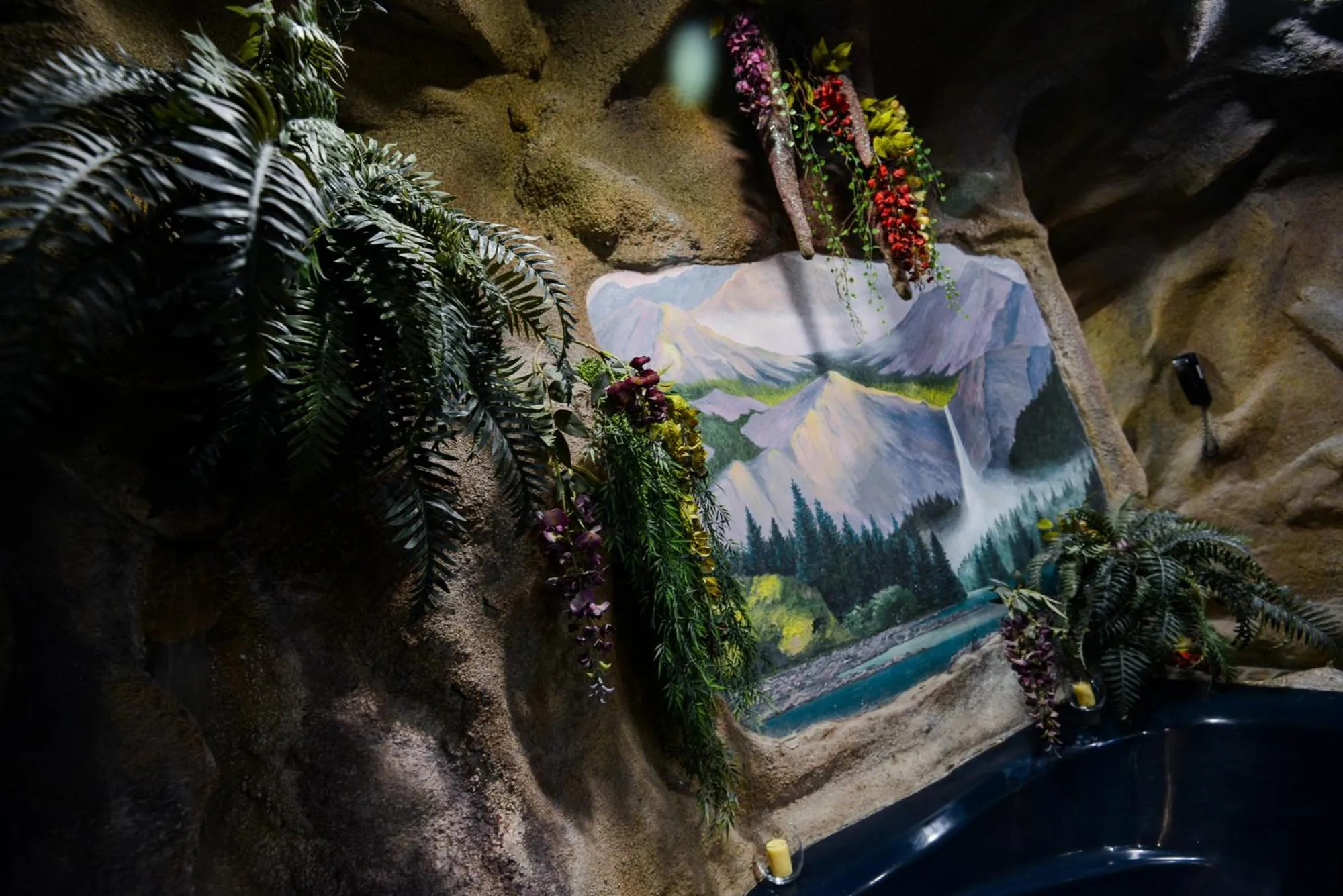 Decorative detail in Castle Wood Theme Cottages- COUPLES ONLY