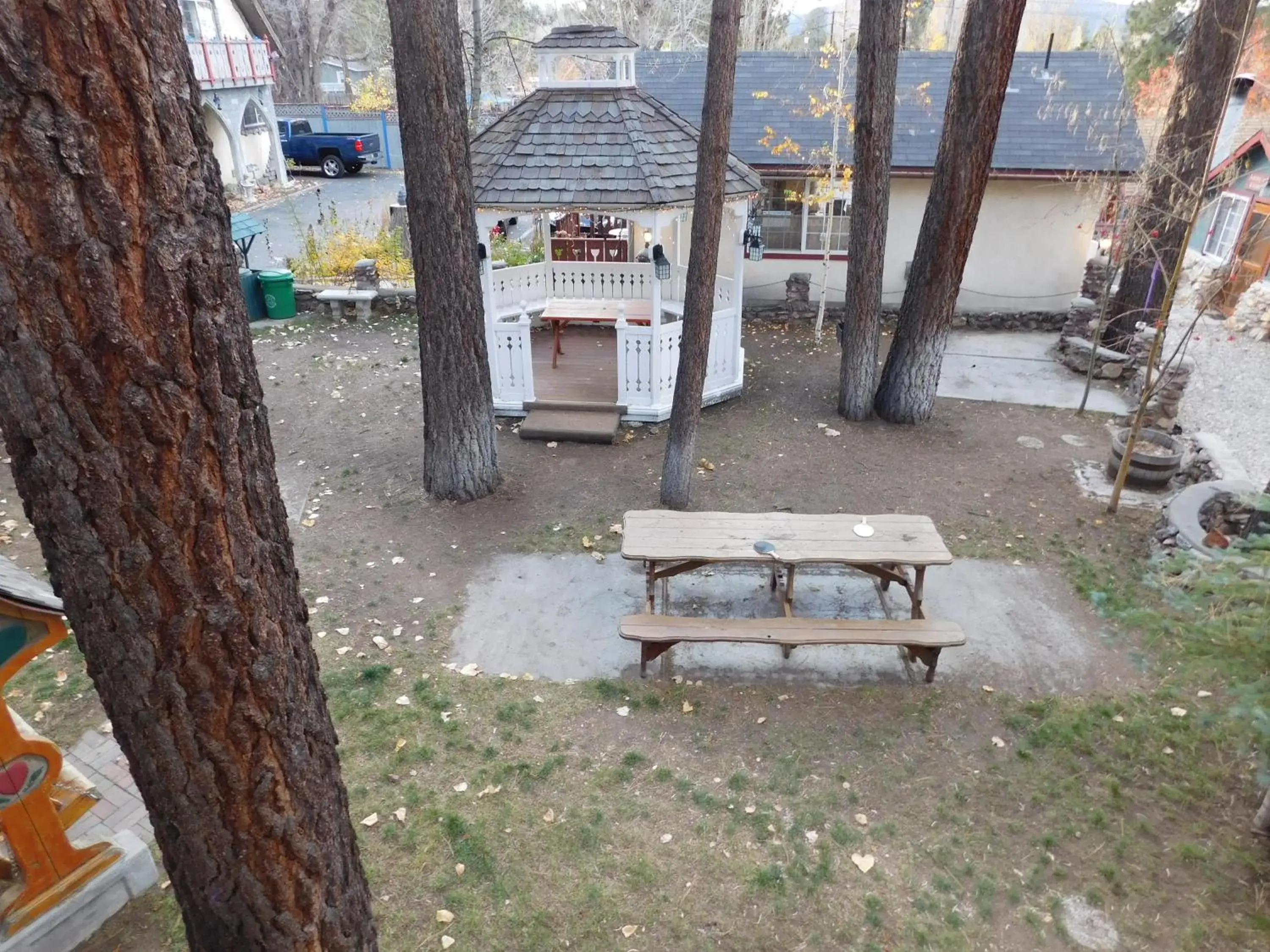 Tree House in Castle Wood Theme Cottages- COUPLES ONLY Tree House in Castle Wood Theme Cottages- COUPLES ONLY