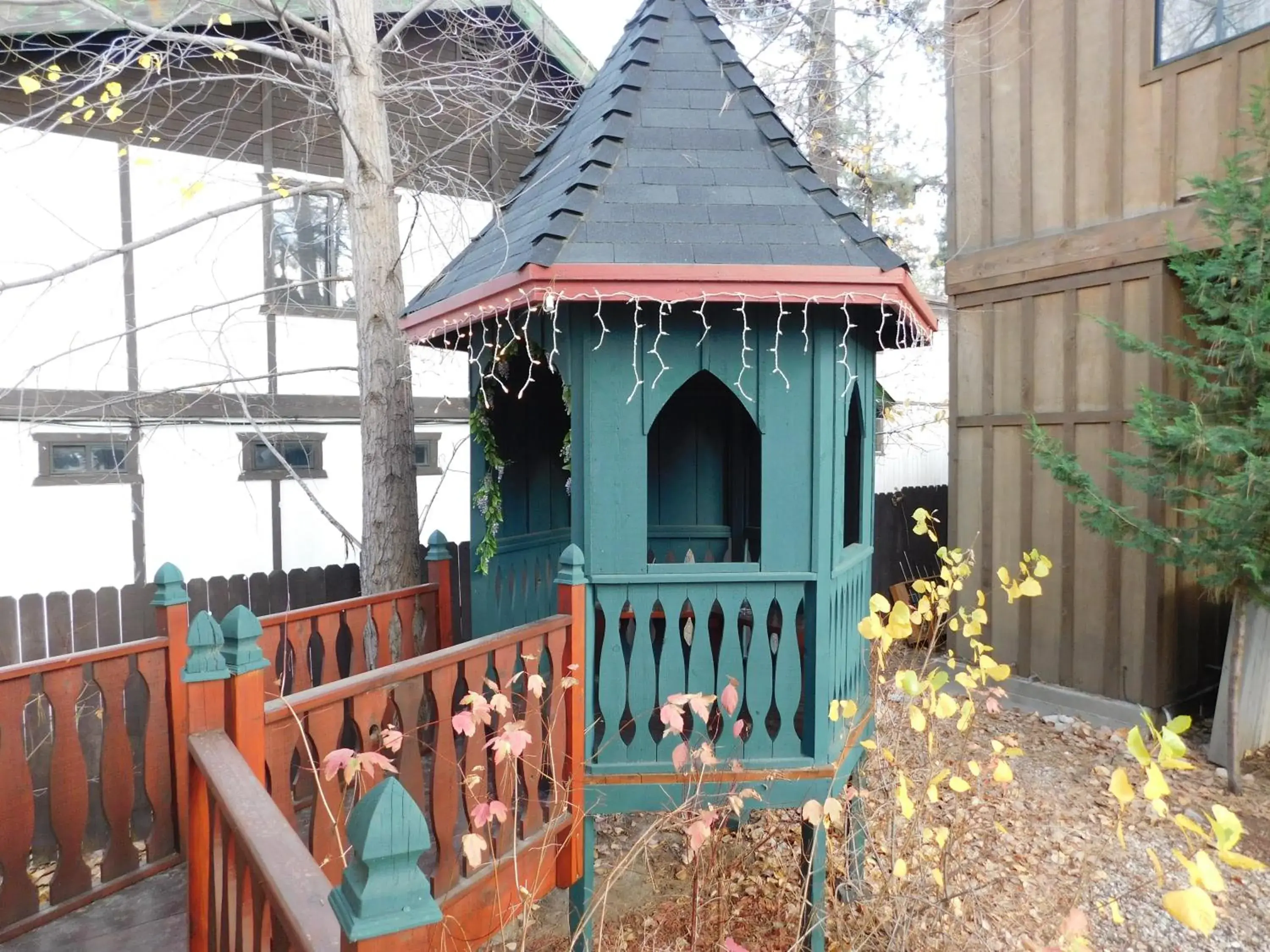 The Castle Garden in Castle Wood Theme Cottages- COUPLES ONLY The Castle Garden in Castle Wood Theme Cottages- COUPLES ONLY