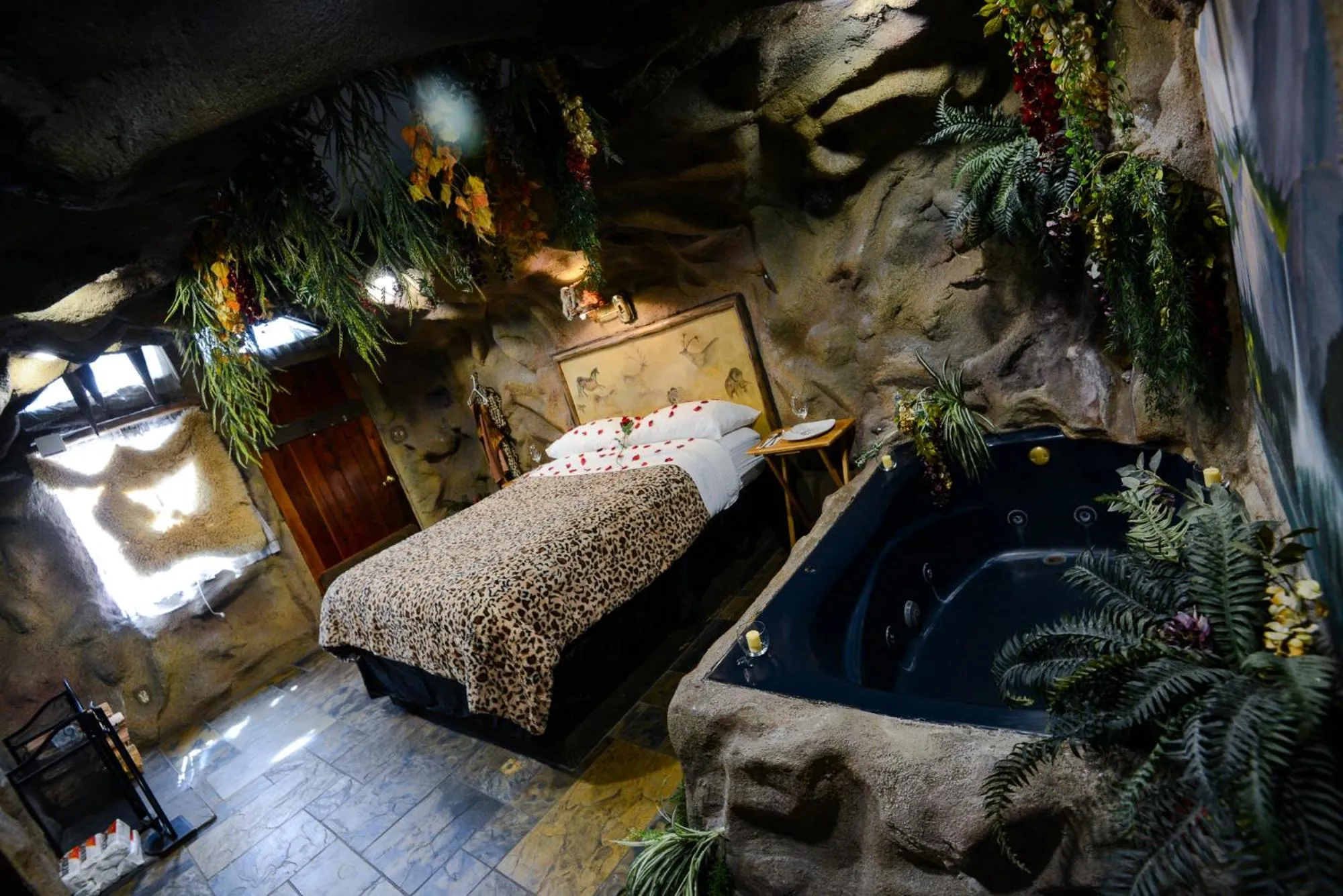 Hot Tub in Castle Wood Theme Cottages- COUPLES ONLY