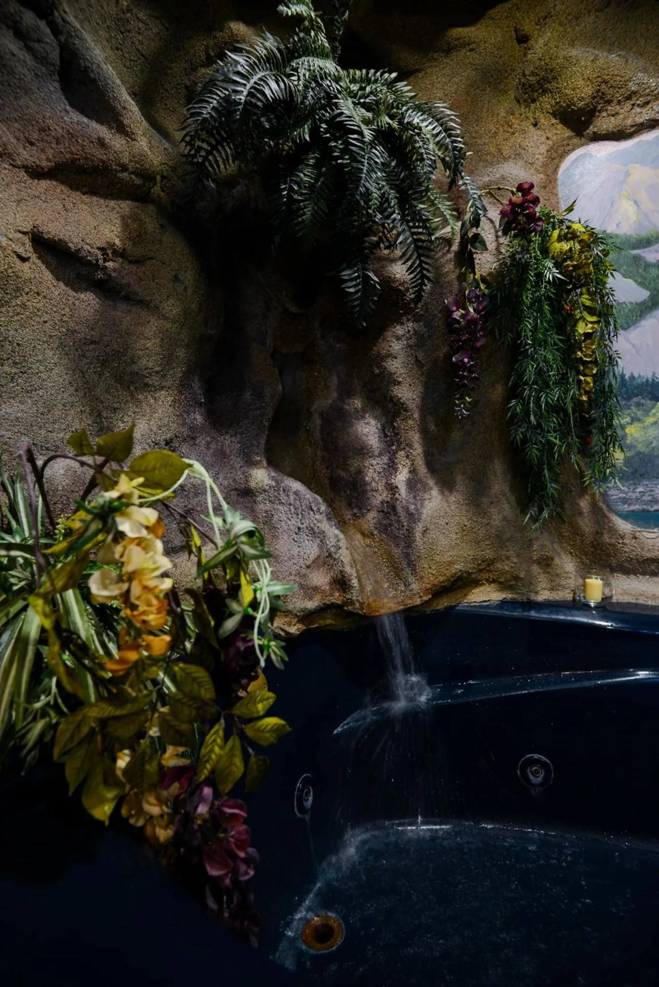 Decorative detail in Castle Wood Theme Cottages- COUPLES ONLY