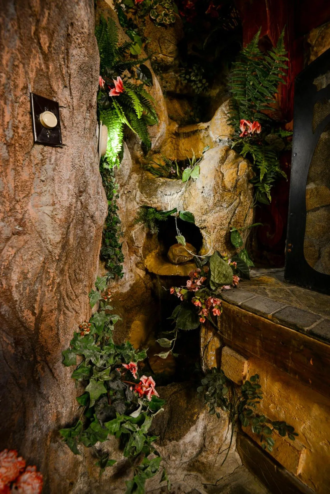 Decorative detail in Castle Wood Theme Cottages- COUPLES ONLY