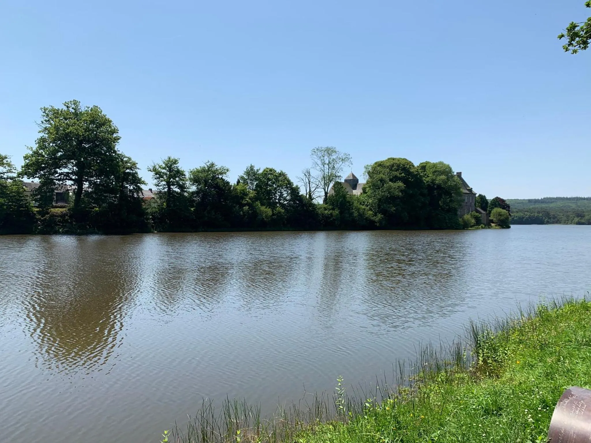 Lake view in La maison des Légendes