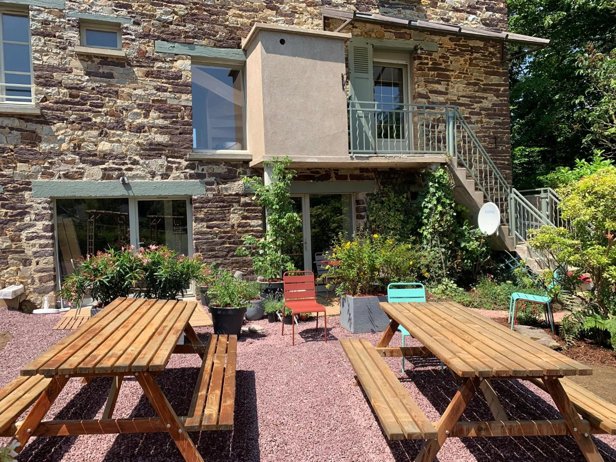 Garden view in La maison des Légendes