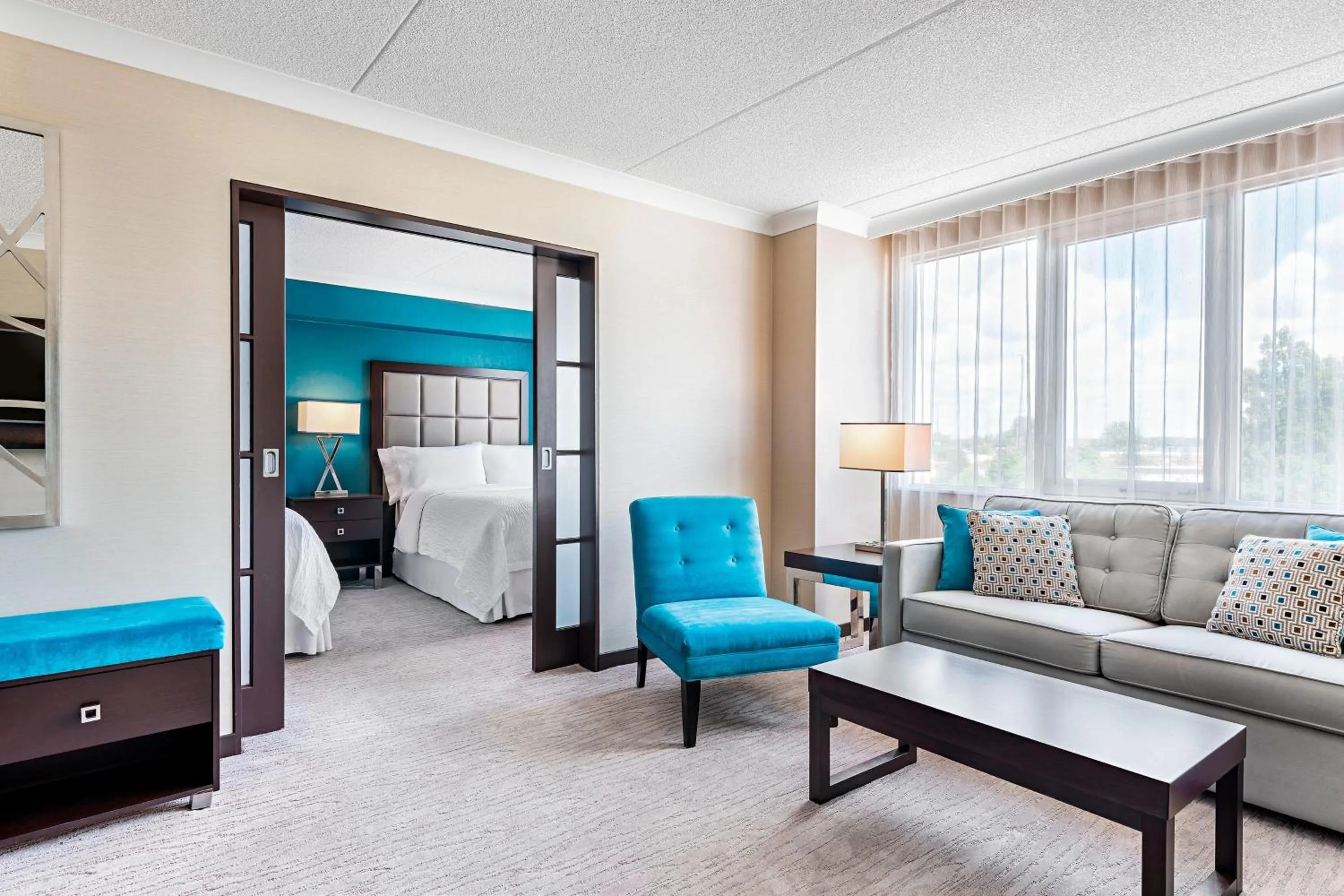 Living room, Bed in Four Points by Sheraton London