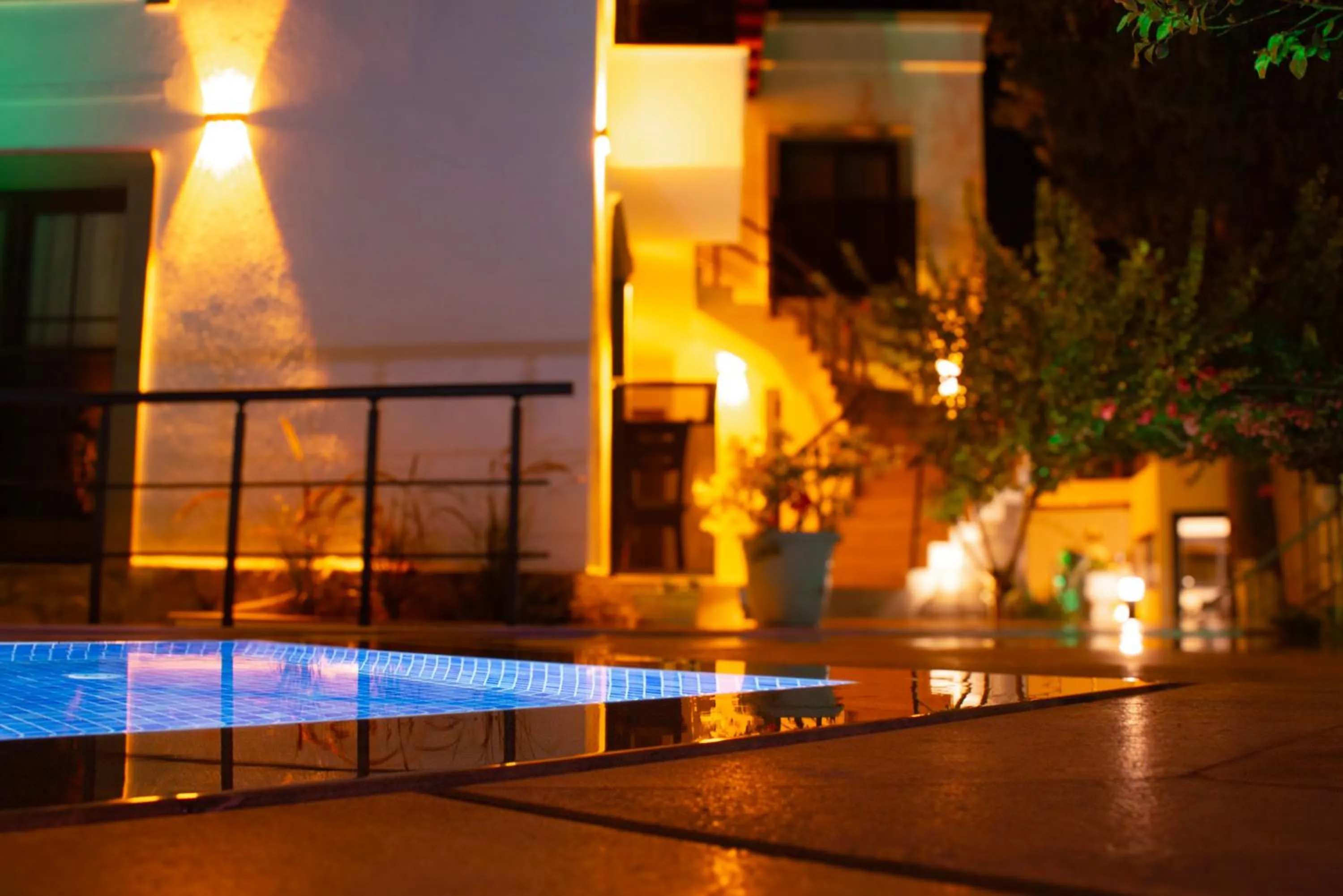 Night in Derin Apart Hotel Bodrum