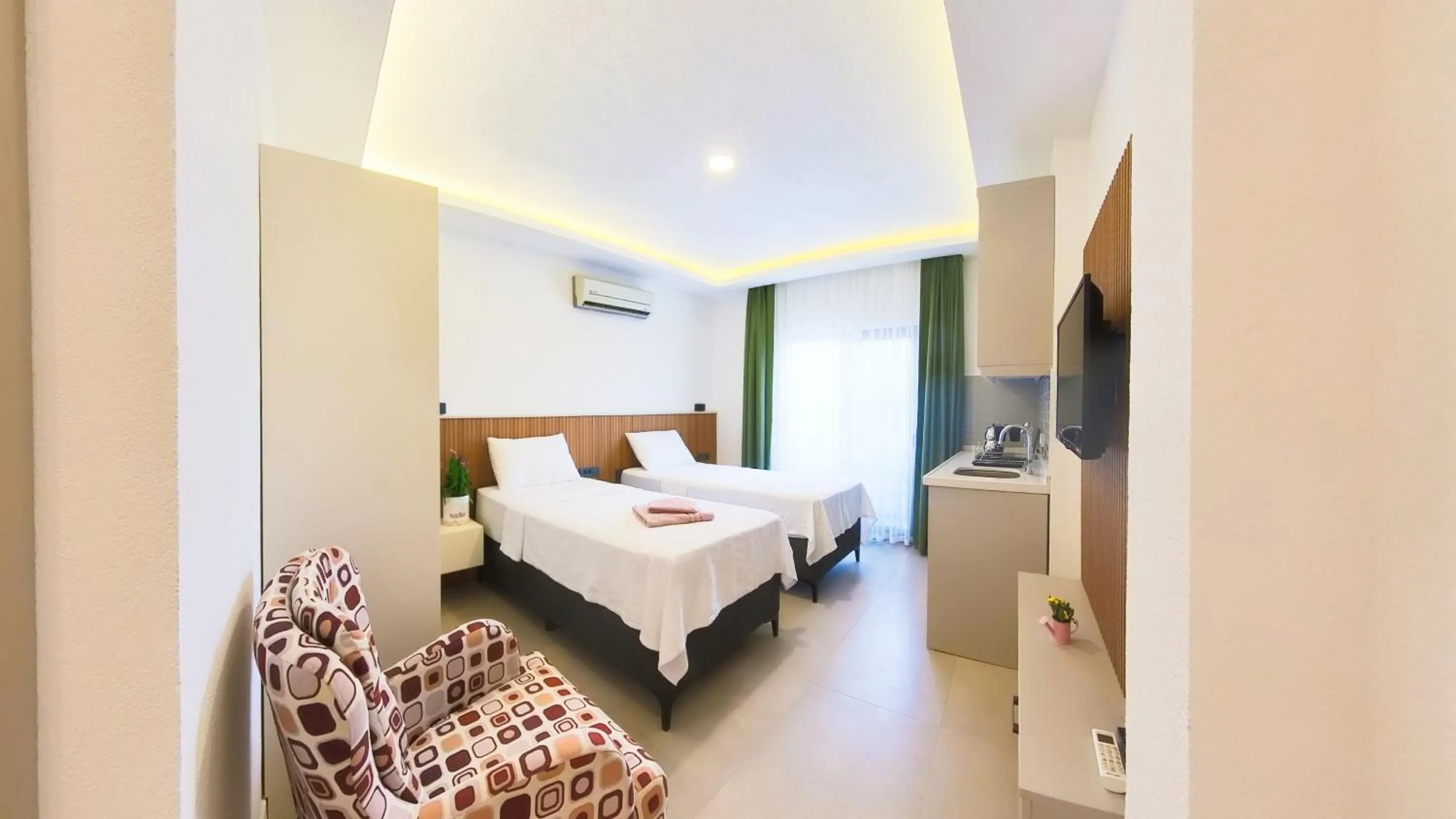 Photo of the whole room, Bed in Derin Apart Hotel Bodrum