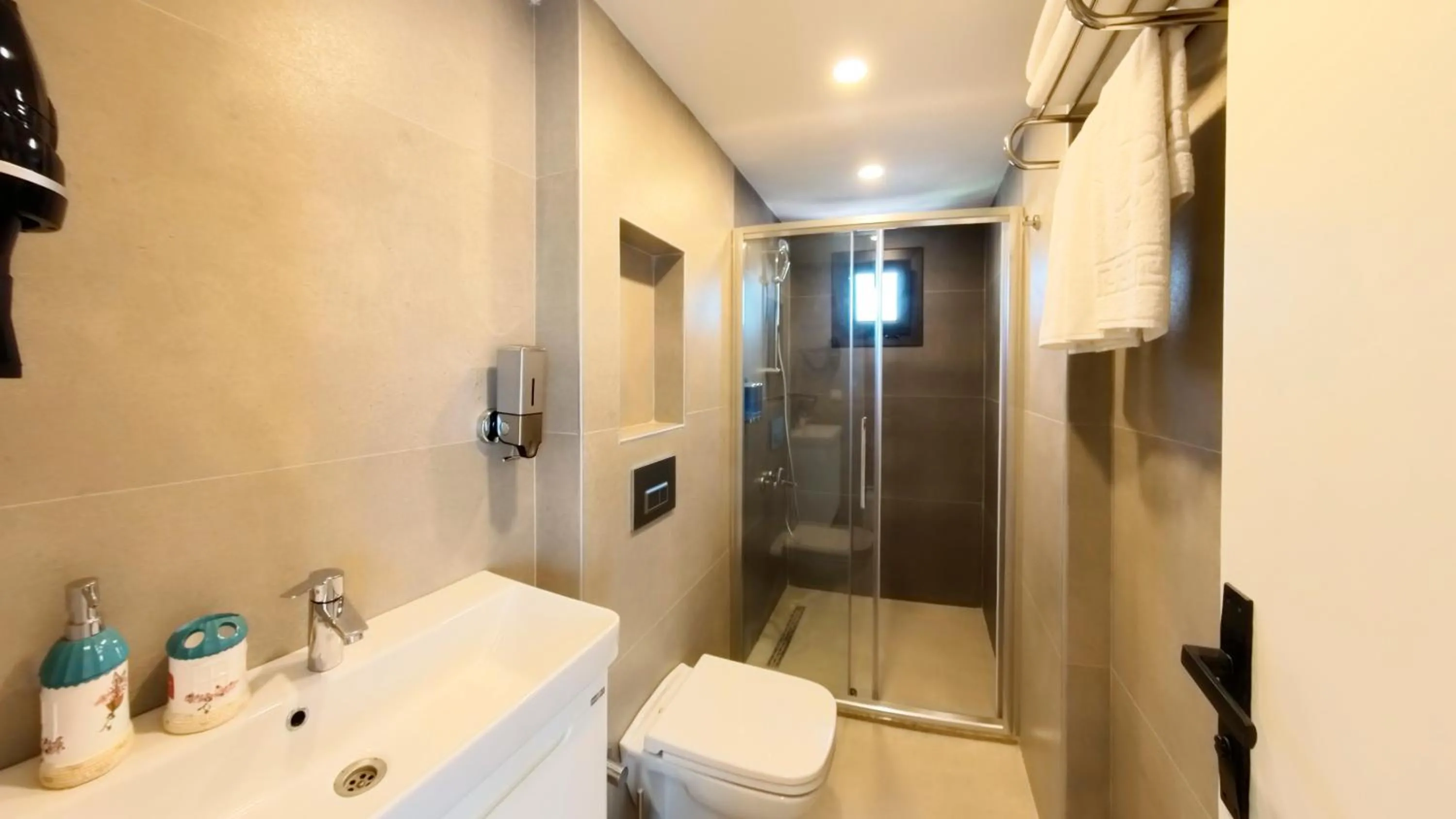 Bathroom in Derin Apart Hotel Bodrum