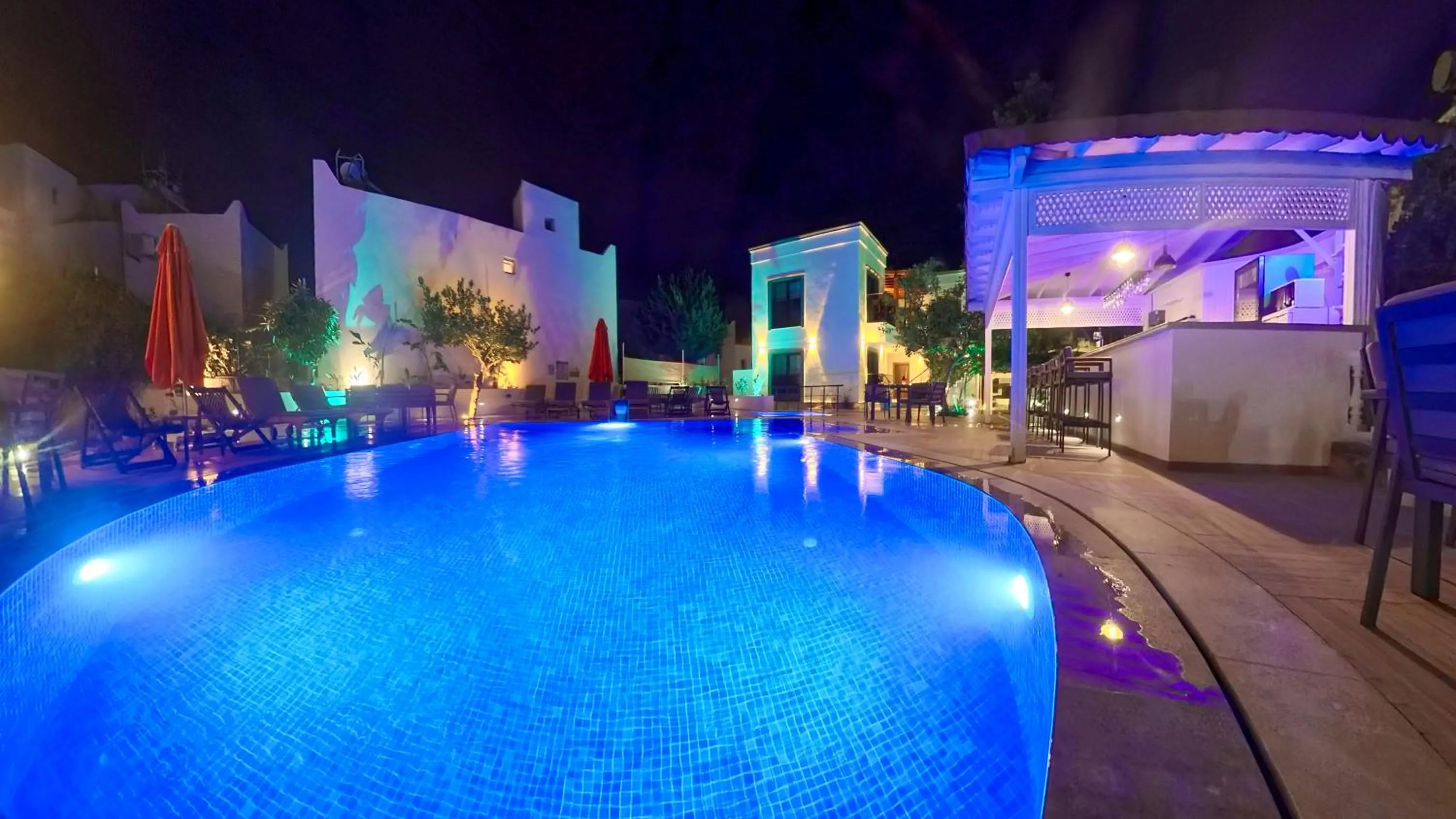 Night in Derin Apart Hotel Bodrum