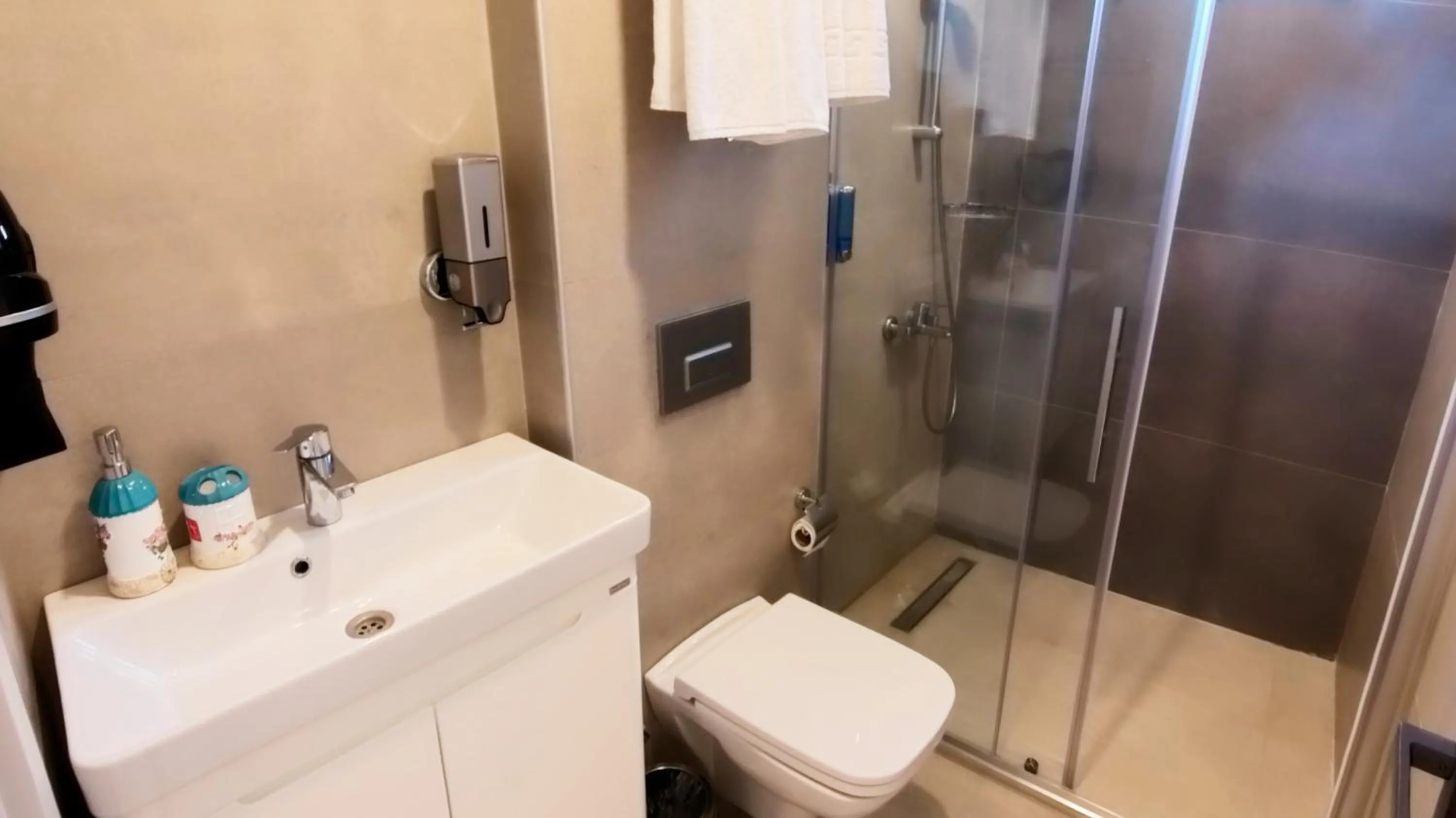 Bathroom in Derin Apart Hotel Bodrum