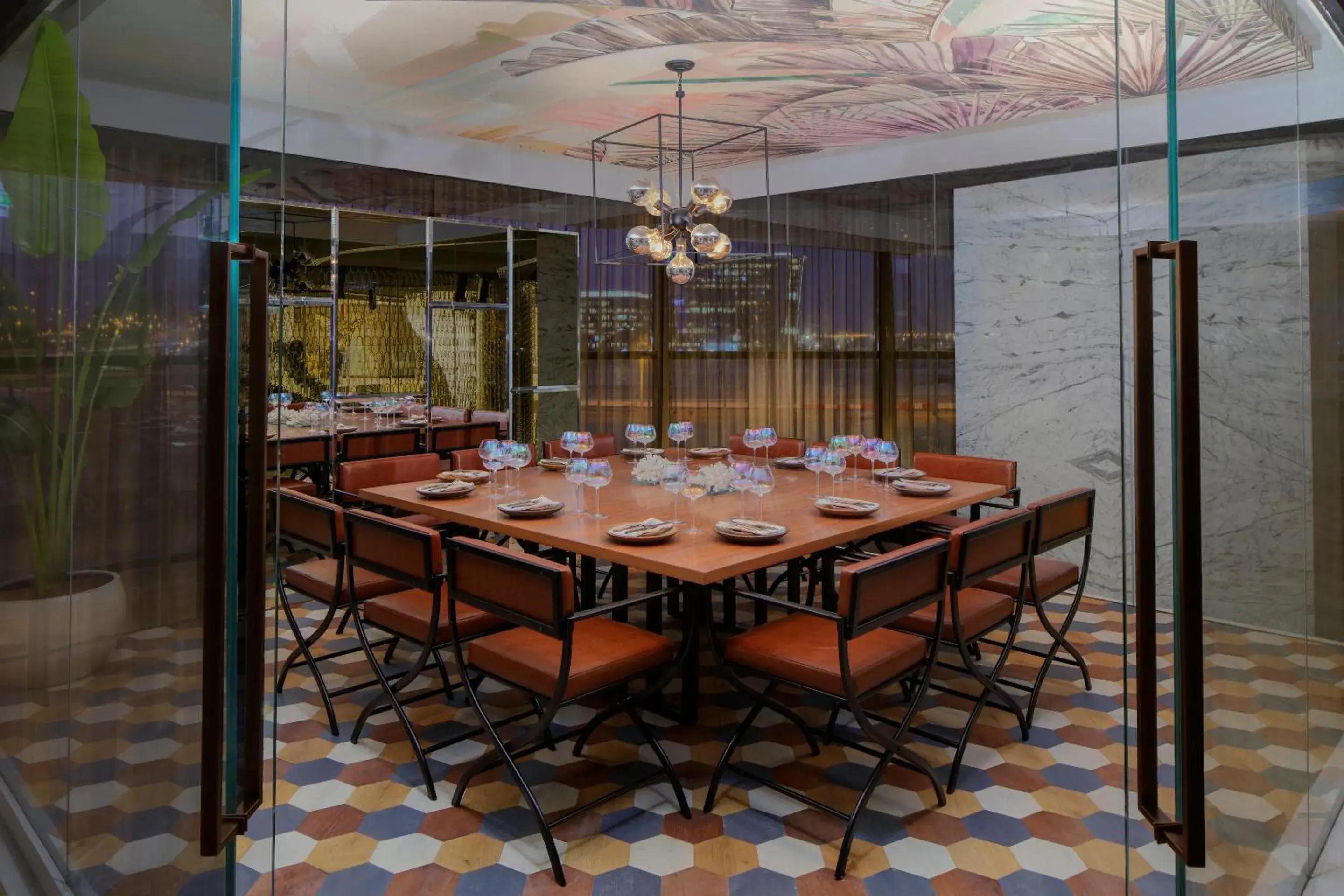 Restaurant/places to eat in Paramount Hotel Dubai Restaurant/places to eat in Paramount Hotel Dubai