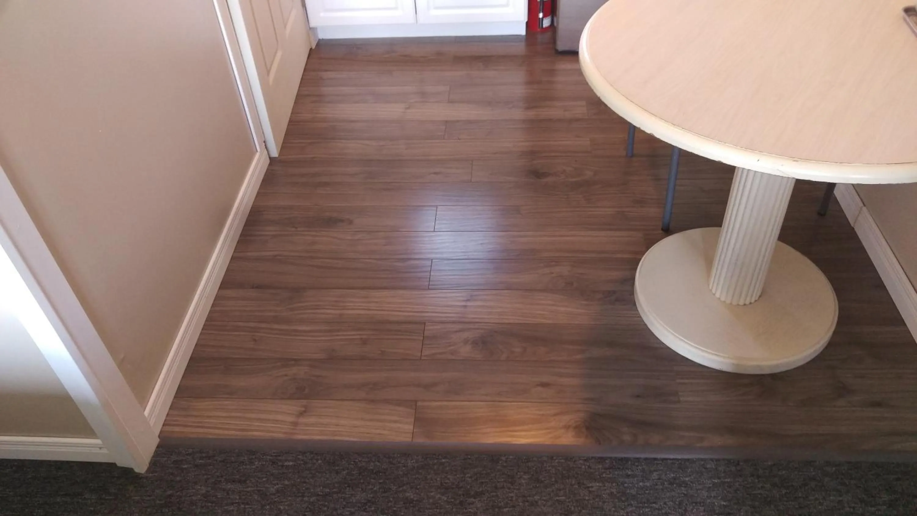 Bay Lake Inn - Frontiersman Motel