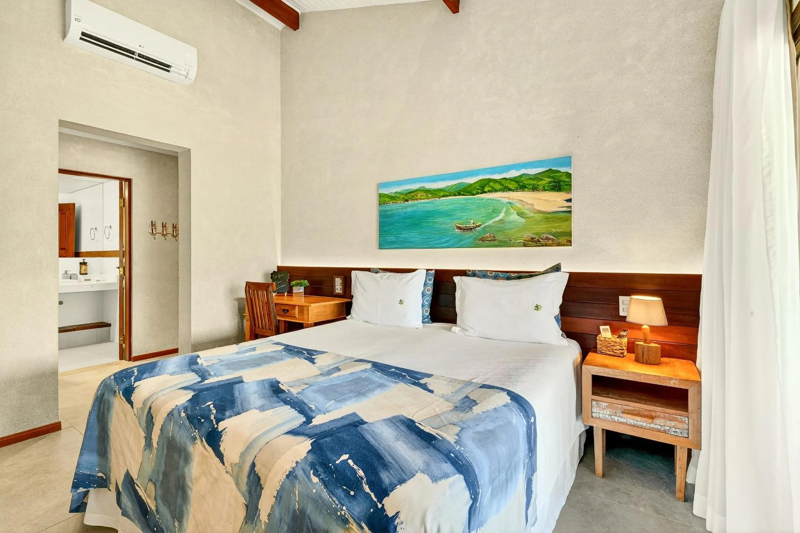 Photo of the whole room, Bed in Hotel Velas do Engenho