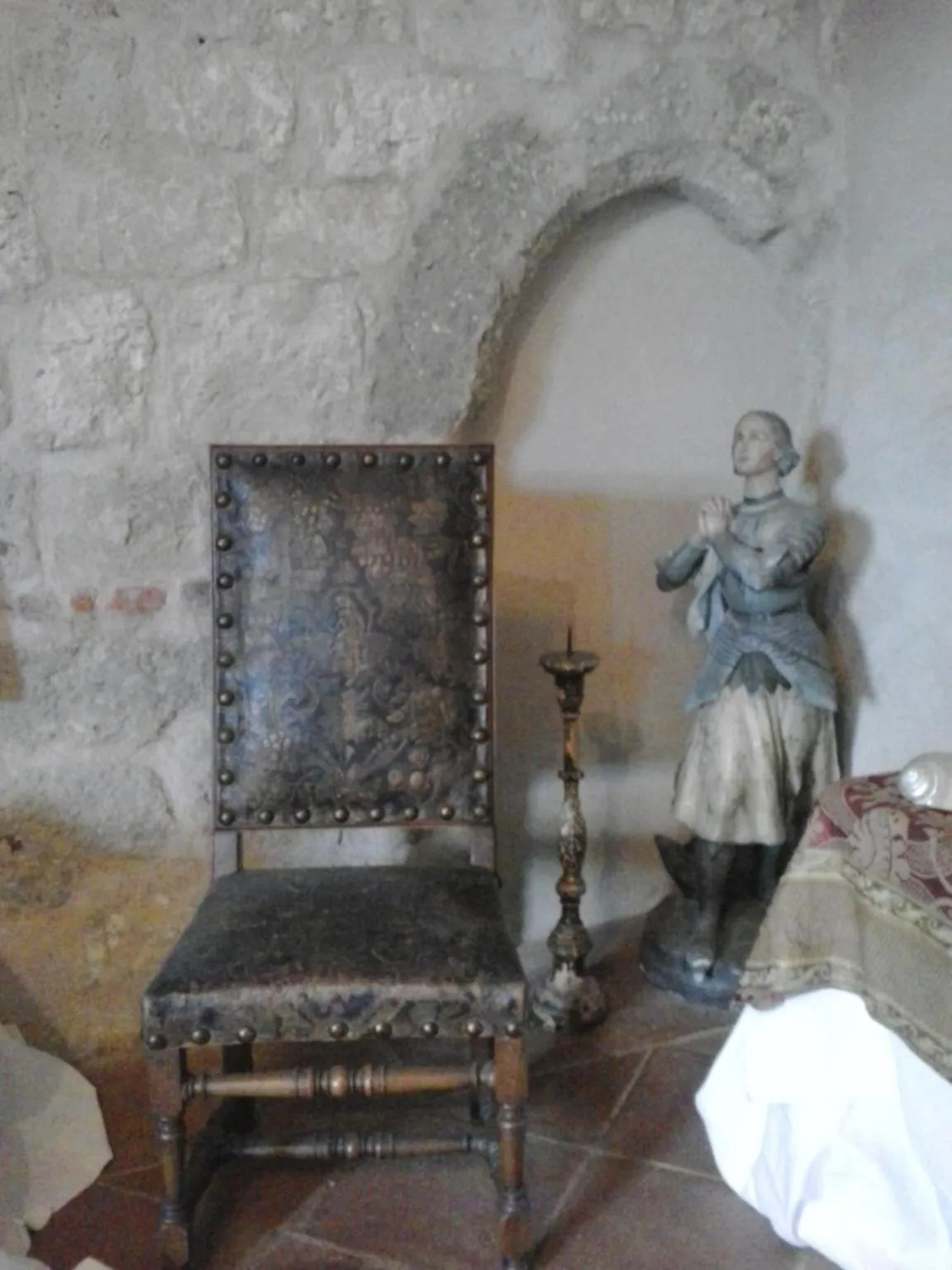 Communal lounge/ TV room in Château de Cauderoue