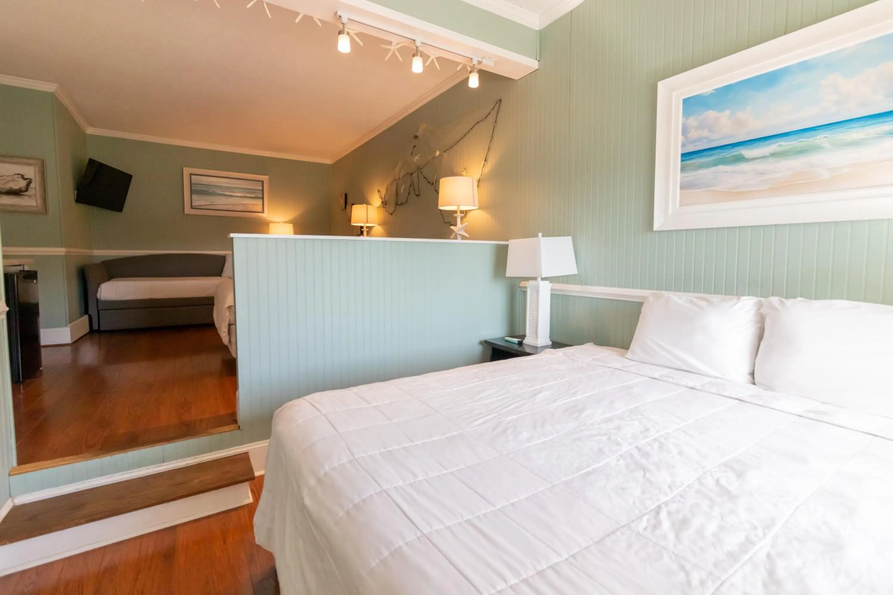 Bedroom, Bed in Palm Suites