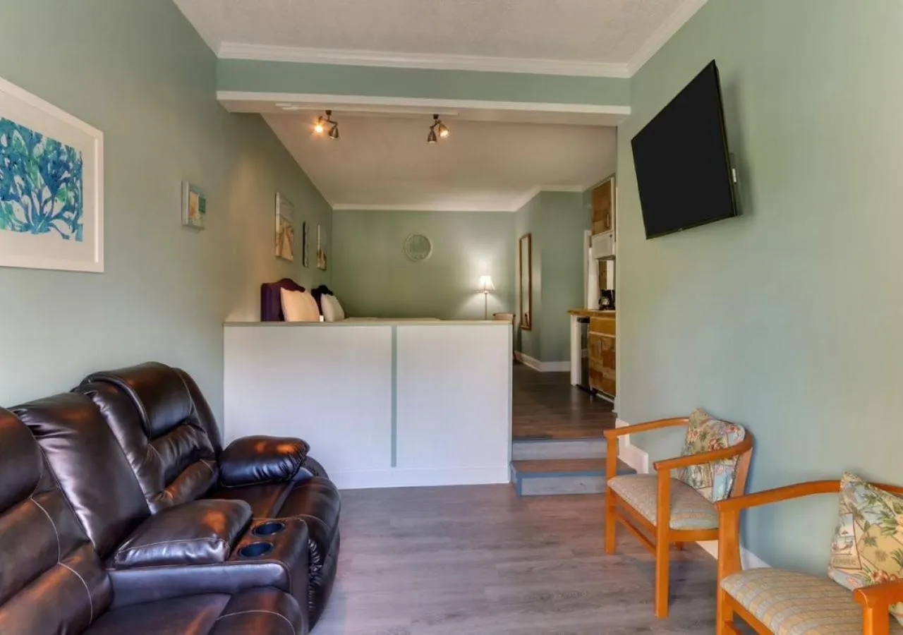 Bedroom in Palm Suites