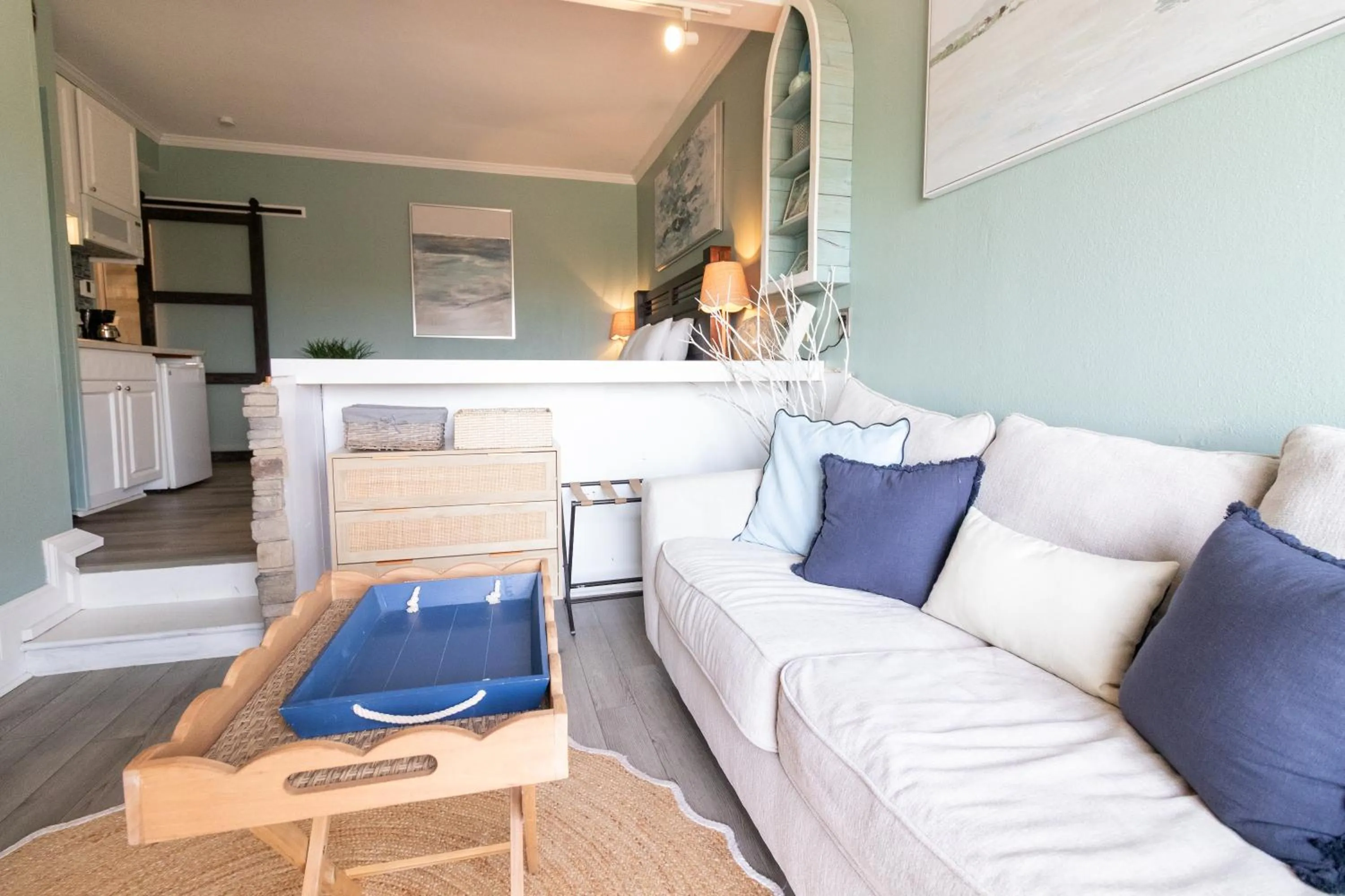 Seating area in Palm Suites