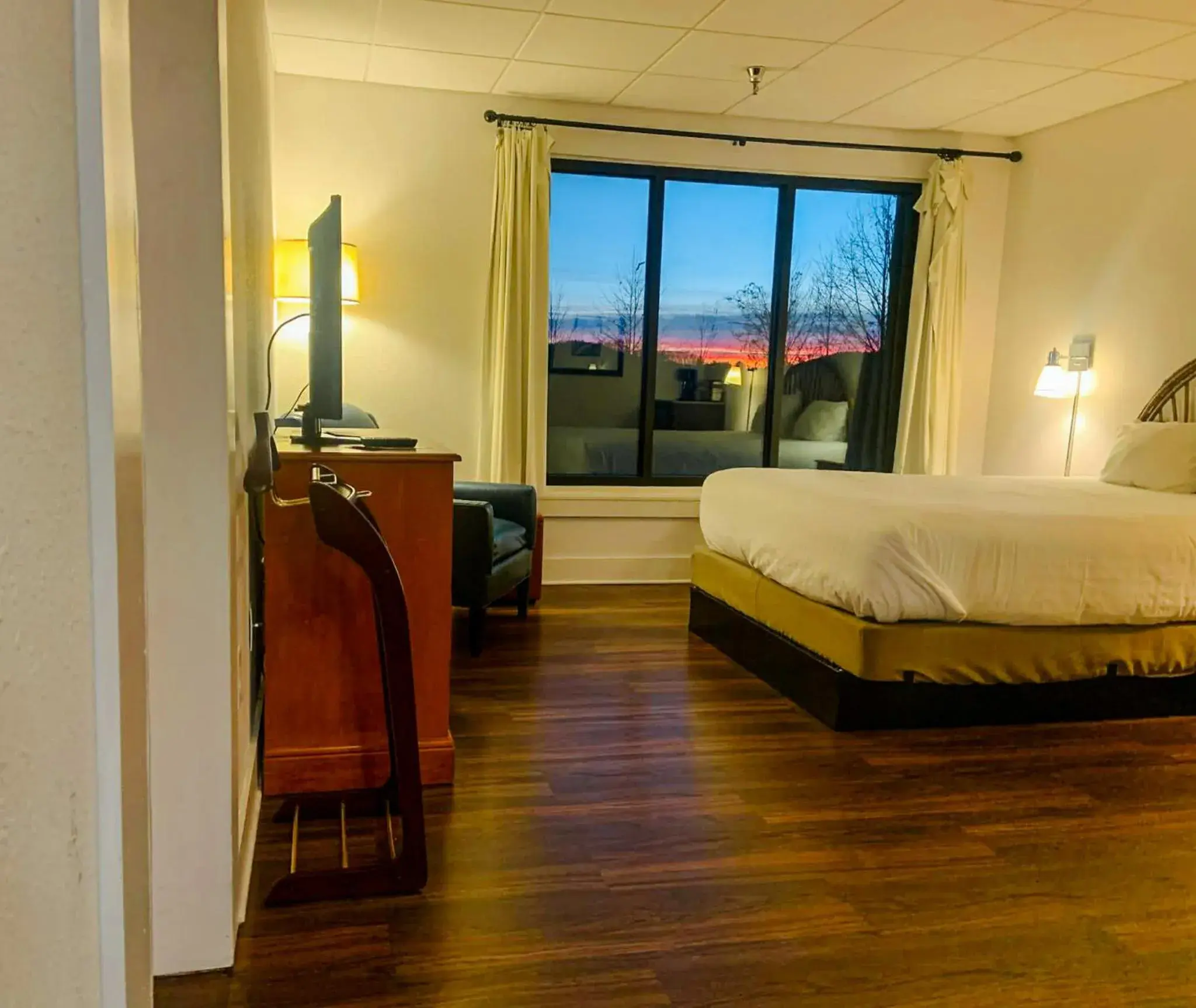 Photo of the whole room, Bed in Unicoi State Park & Lodge Photo of the whole room, Bed in Unicoi State Park & Lodge