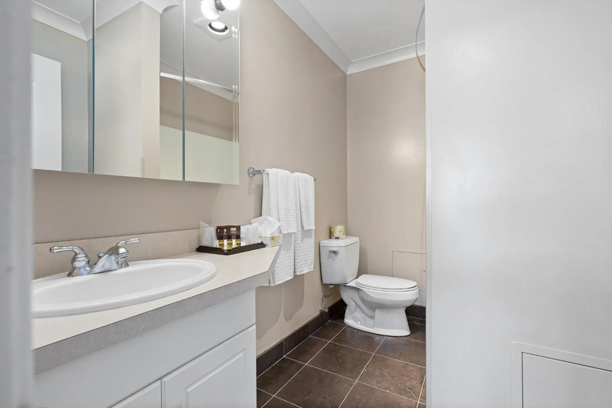 Glenwood Inn & Suites