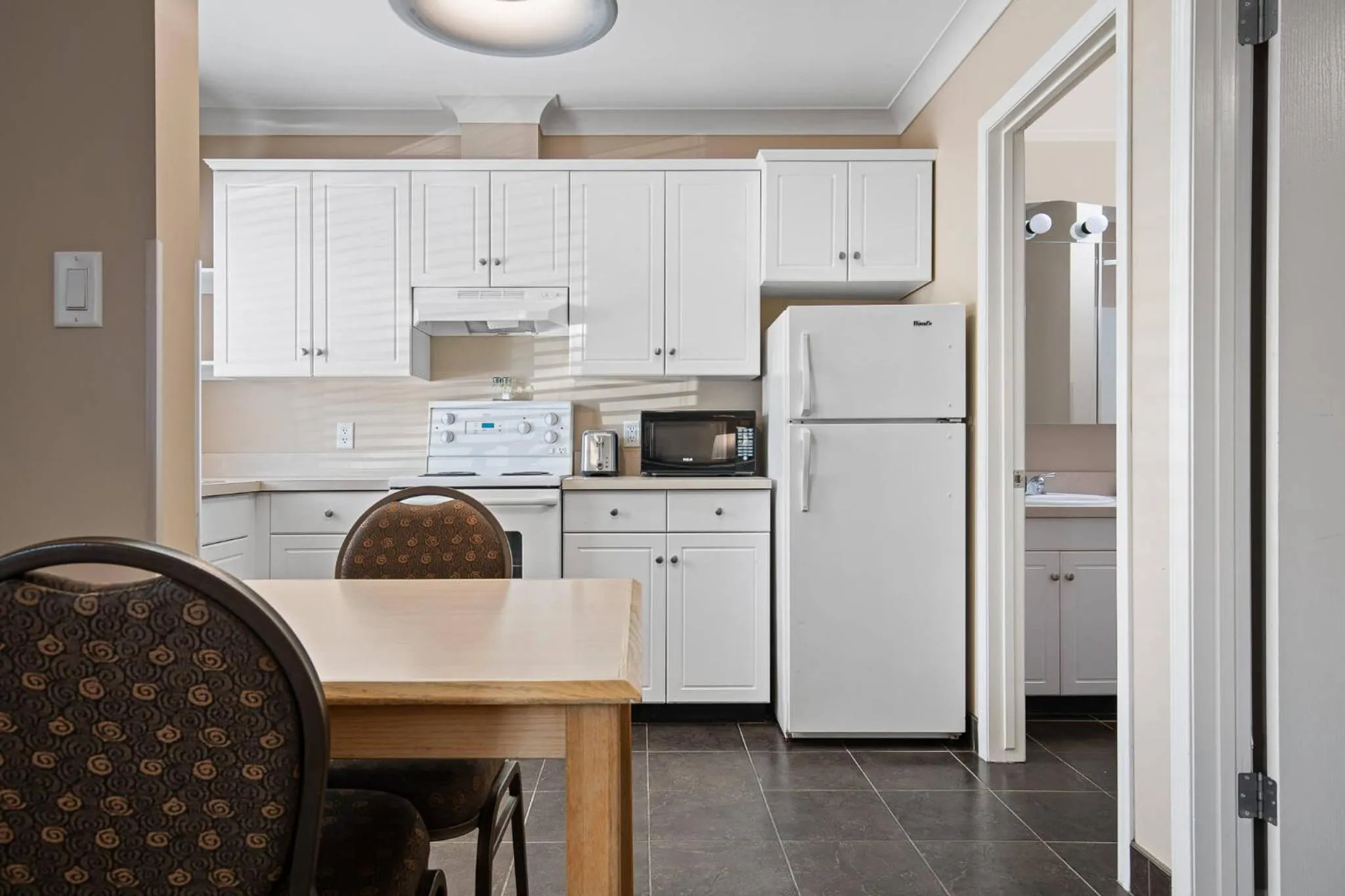 Glenwood Inn & Suites