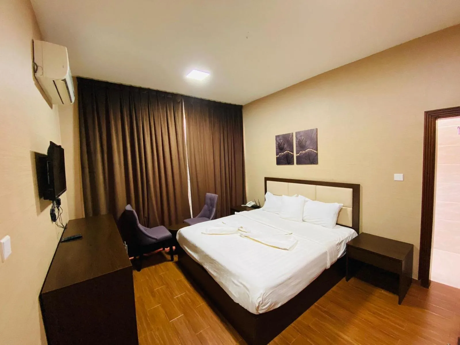 Alpha Suites Hotel