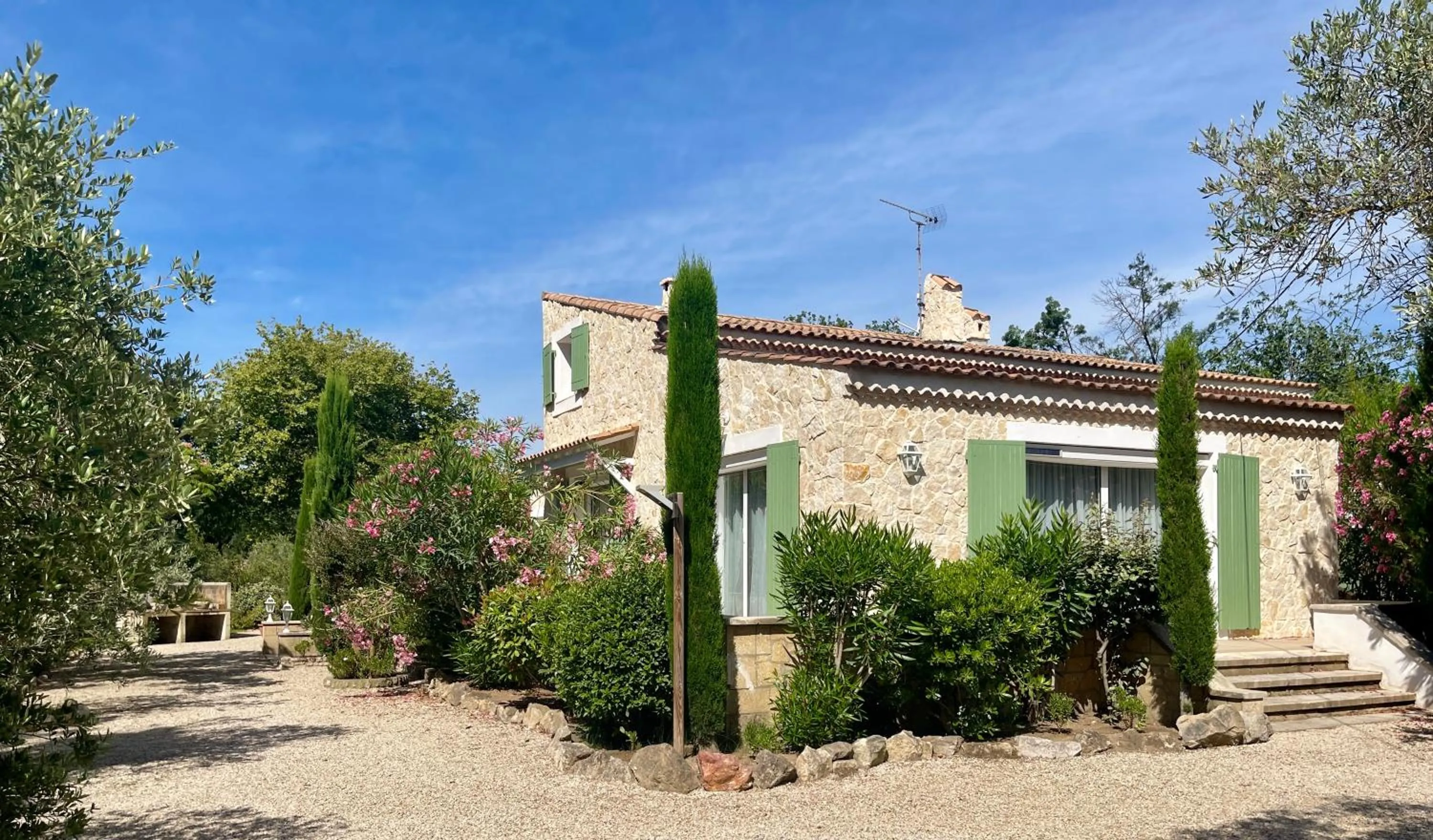 Property building in Domaine Au Coeur des Alpilles
