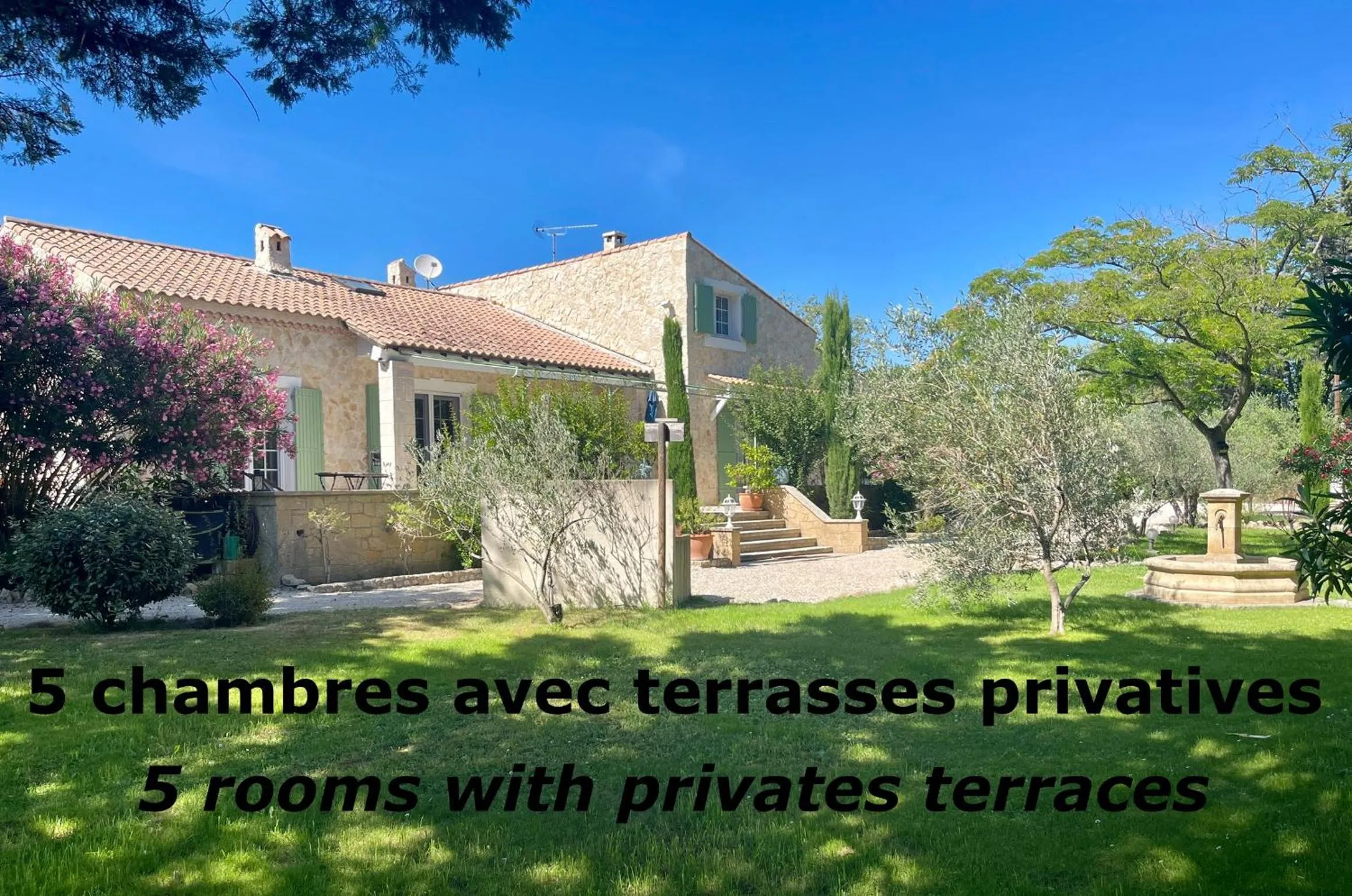 Property building in Domaine Au Coeur des Alpilles