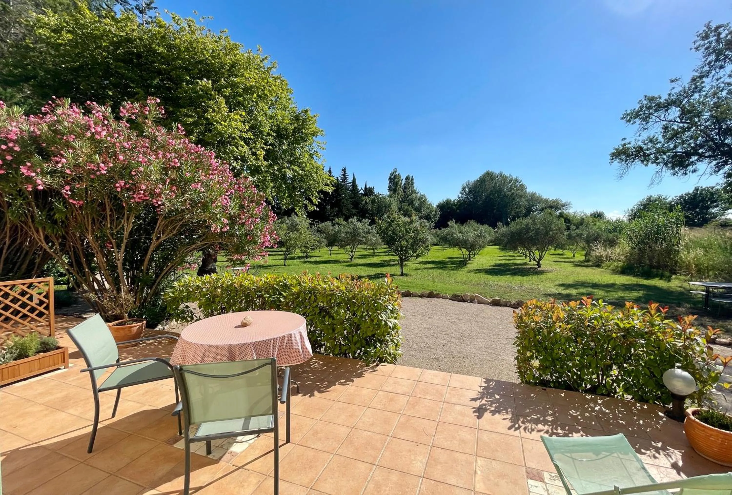 Patio in Domaine Au Coeur des Alpilles