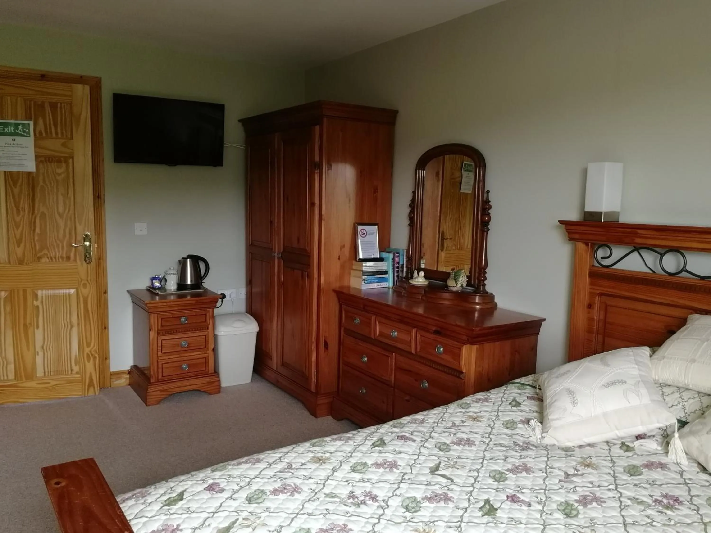 Bed in Fox Heaven B&B