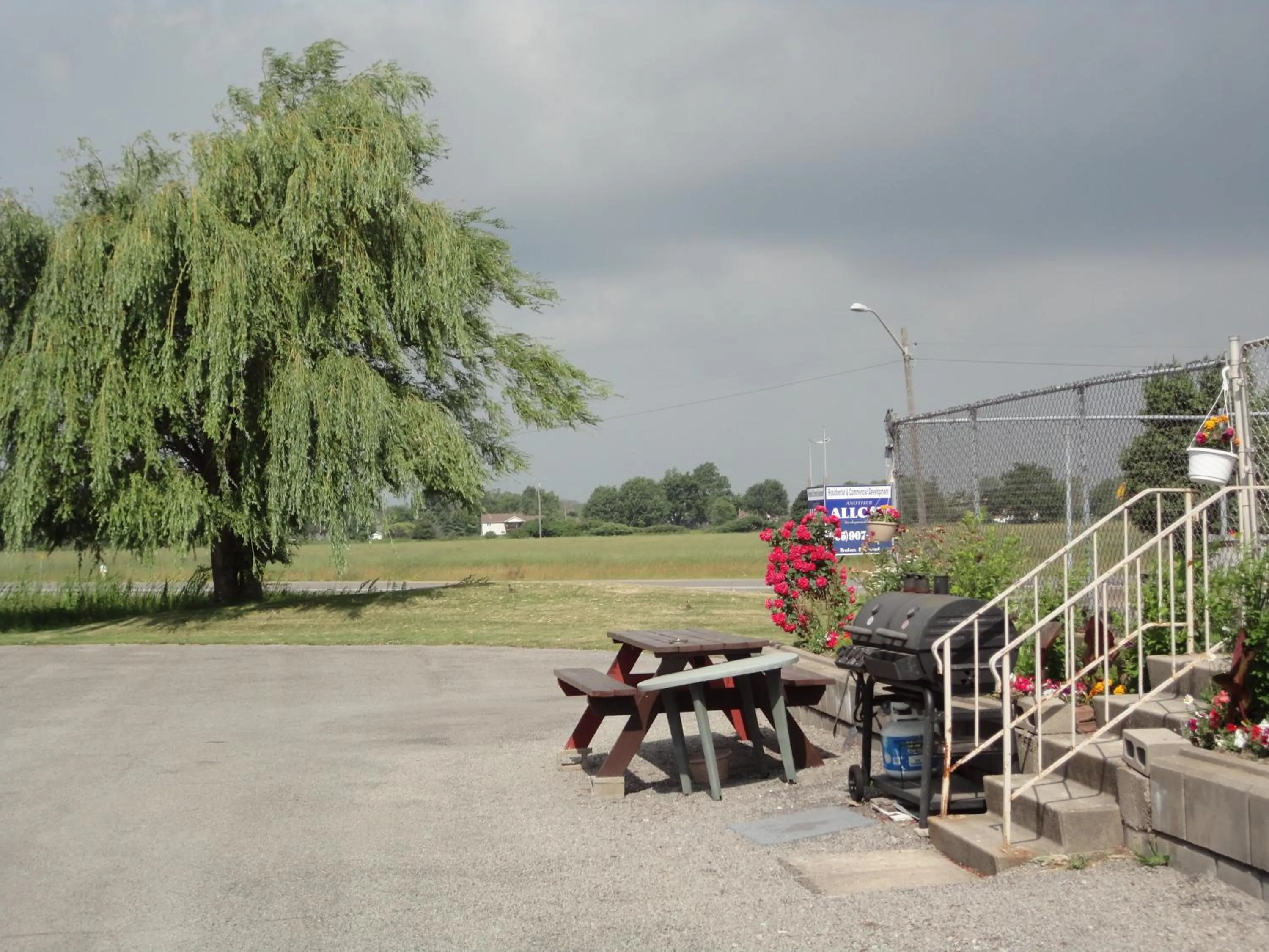 BBQ facilities in Good Night Inn