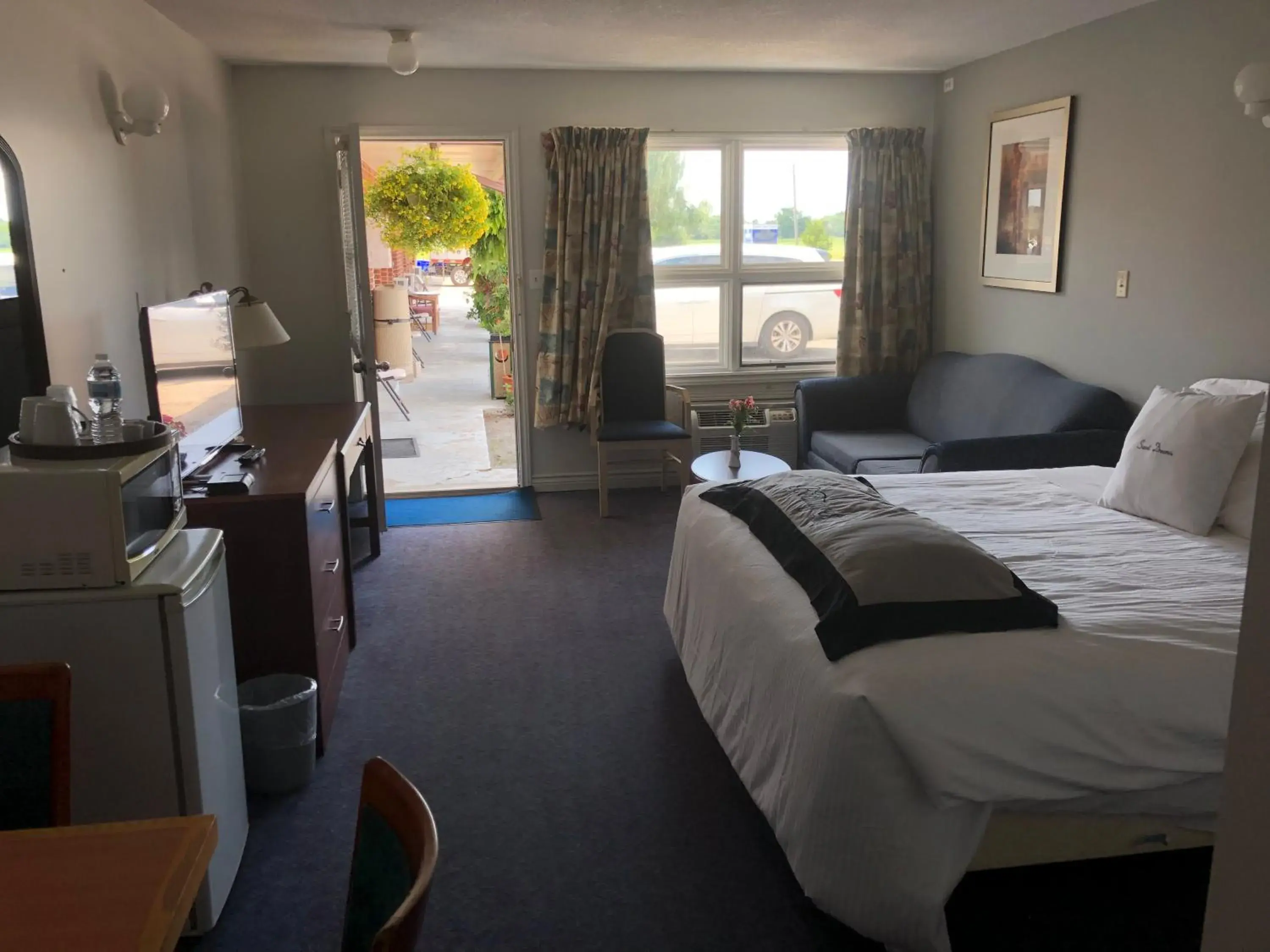 Good Night Inn Good Night Inn