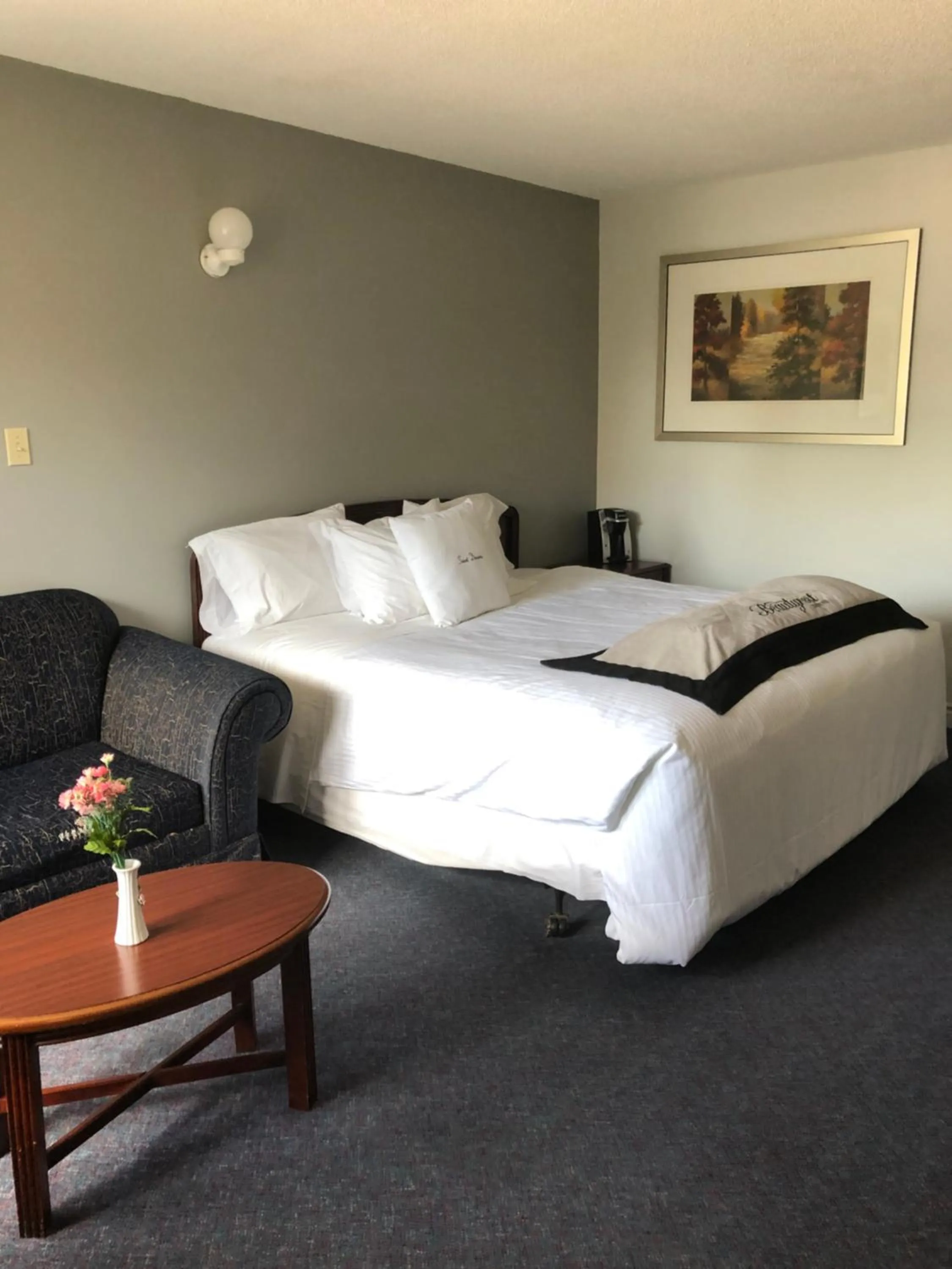 Bedroom, Bed in Good Night Inn