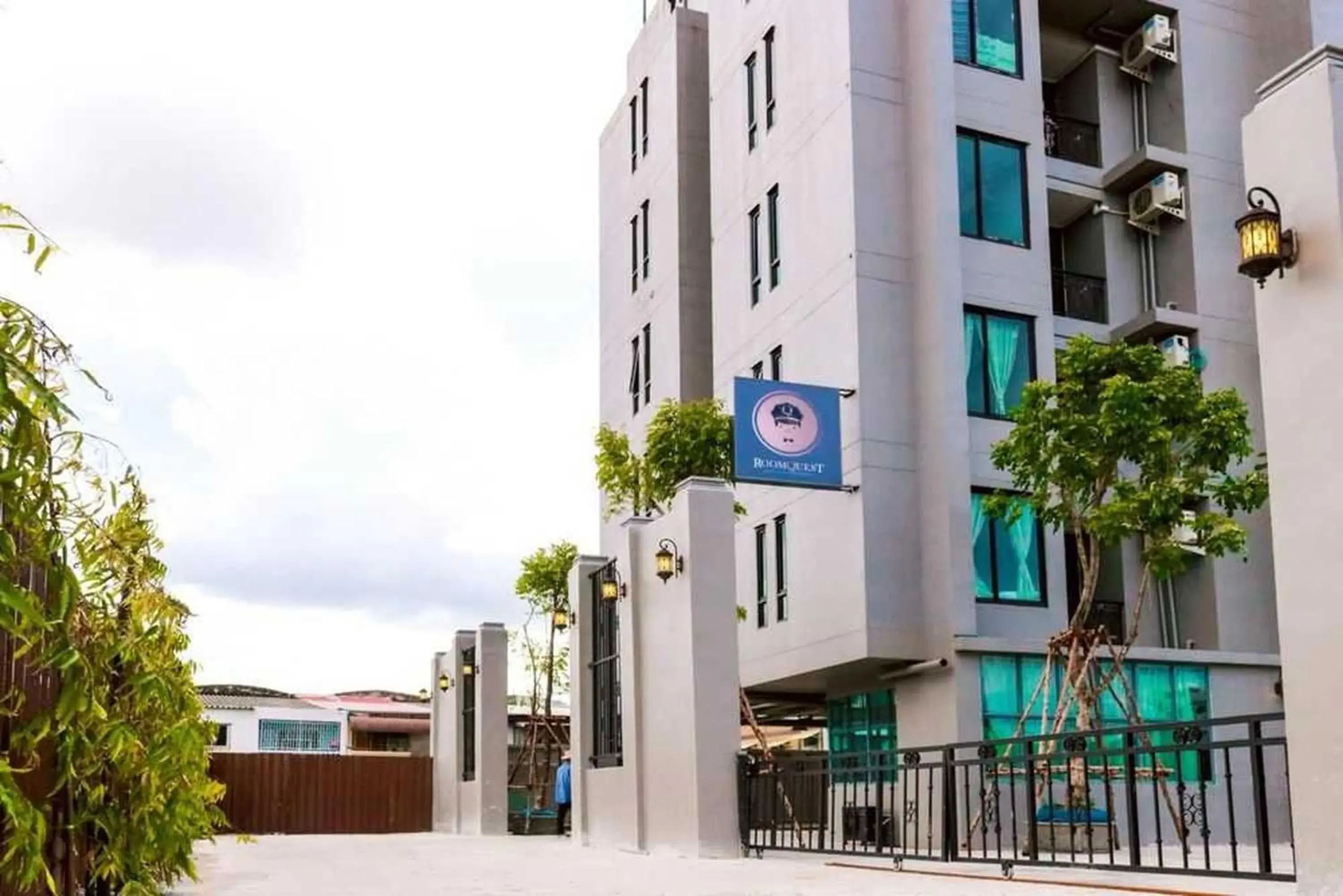 Property building in RQ Bangkok Sukhumvit 107 by Collection O Property building in RQ Bangkok Sukhumvit 107 by Collection O