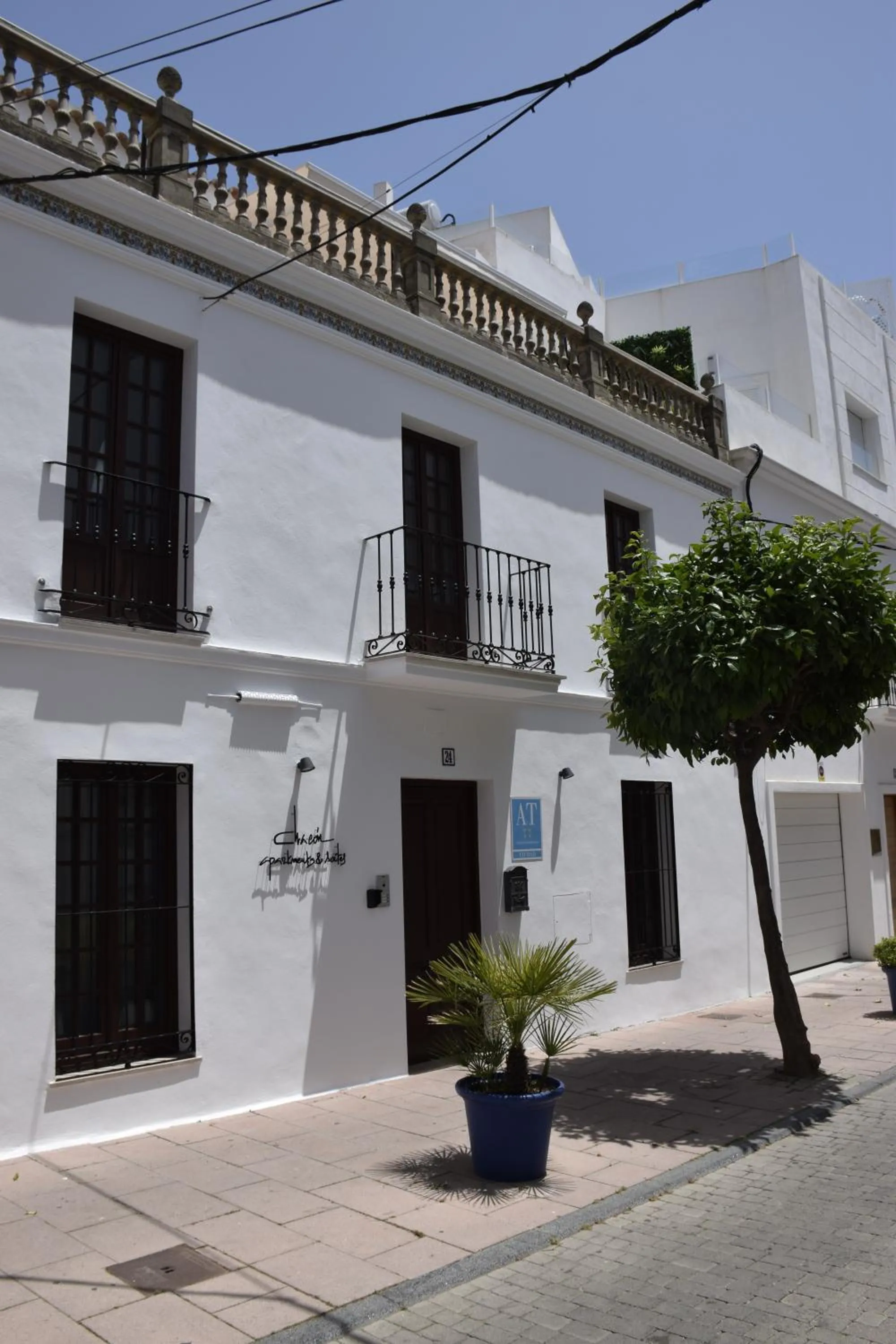 Chacón Apartments & Suites